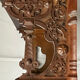 Étagère ancienne en bois sculpté