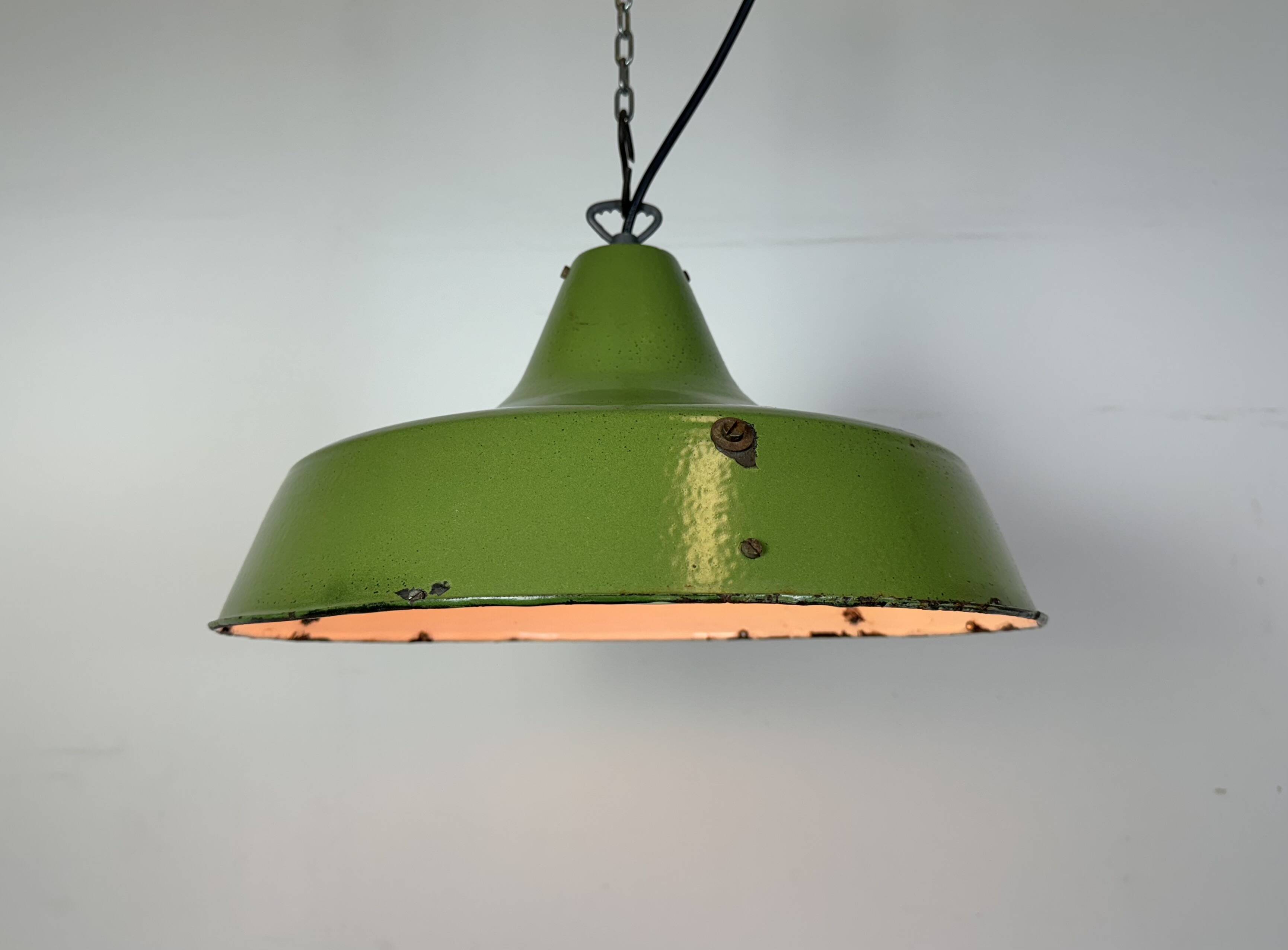 Industrial Italian Green Enamel Factory Pendant Lamp, 1960s