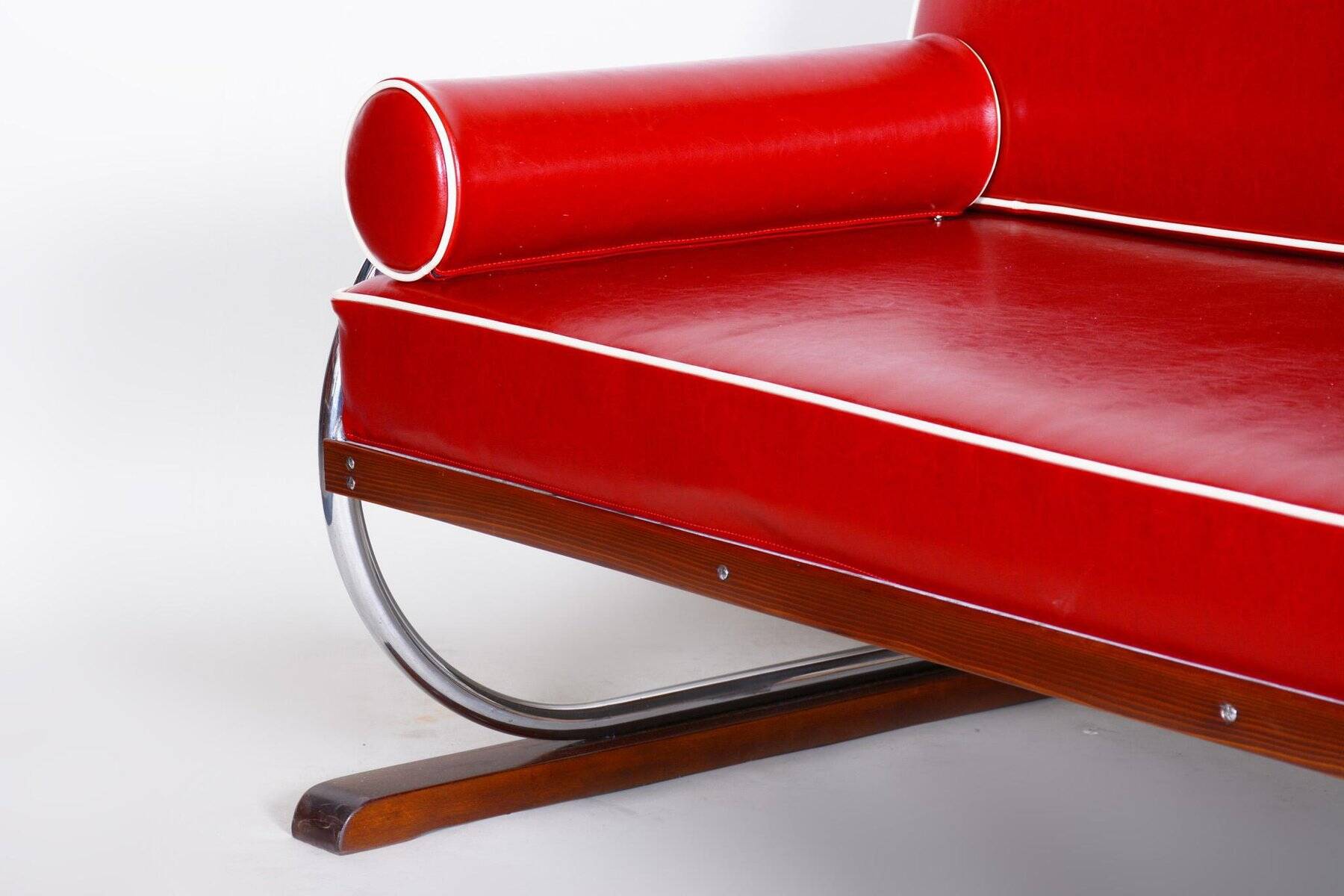 Bauhaus Red Tubular Chromed Steel Sofa by Robert Slezák, 1930s