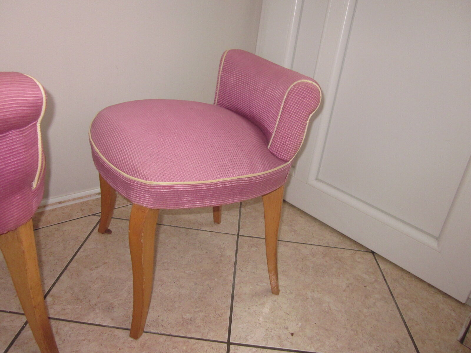 pair of armchairs from the 40/50