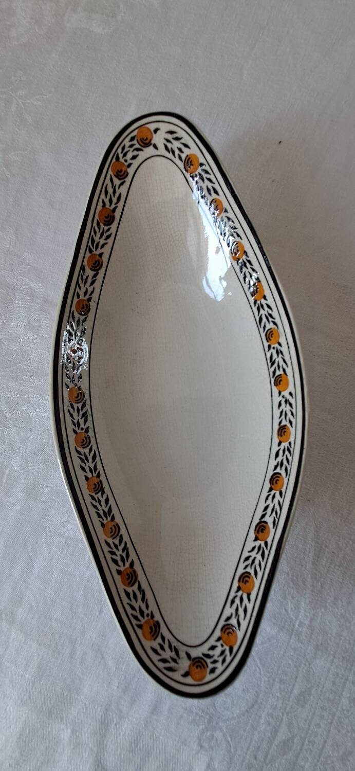 Valence model dish from Digoin Sarreguemines. Vintage