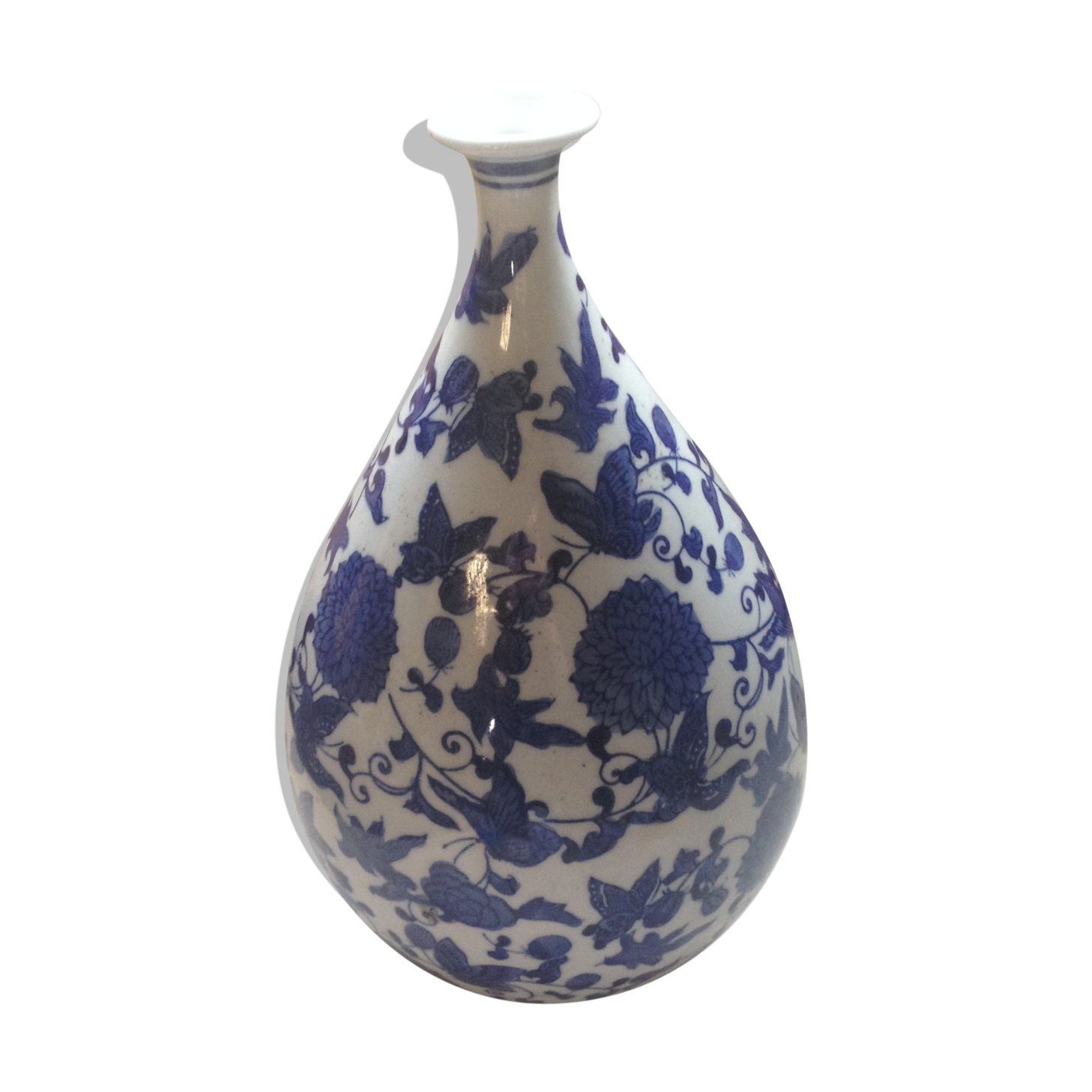 Blue pattern vase