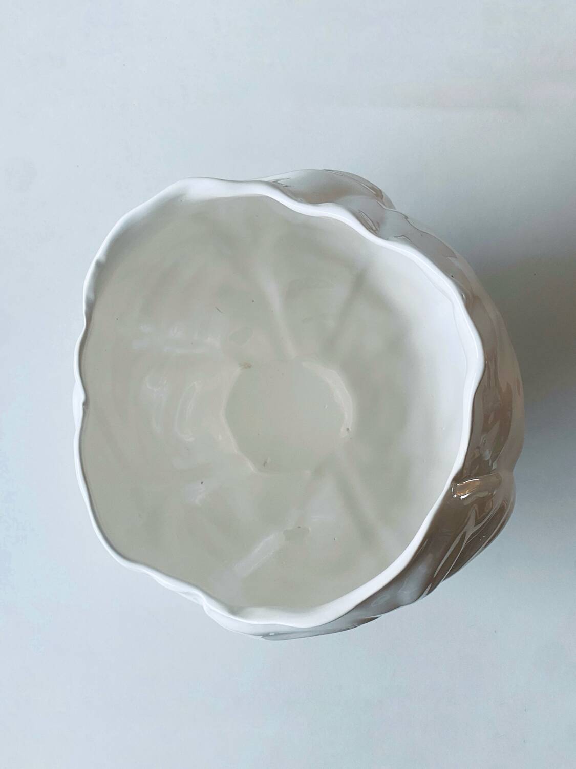 Ceramic cabbage plant pot