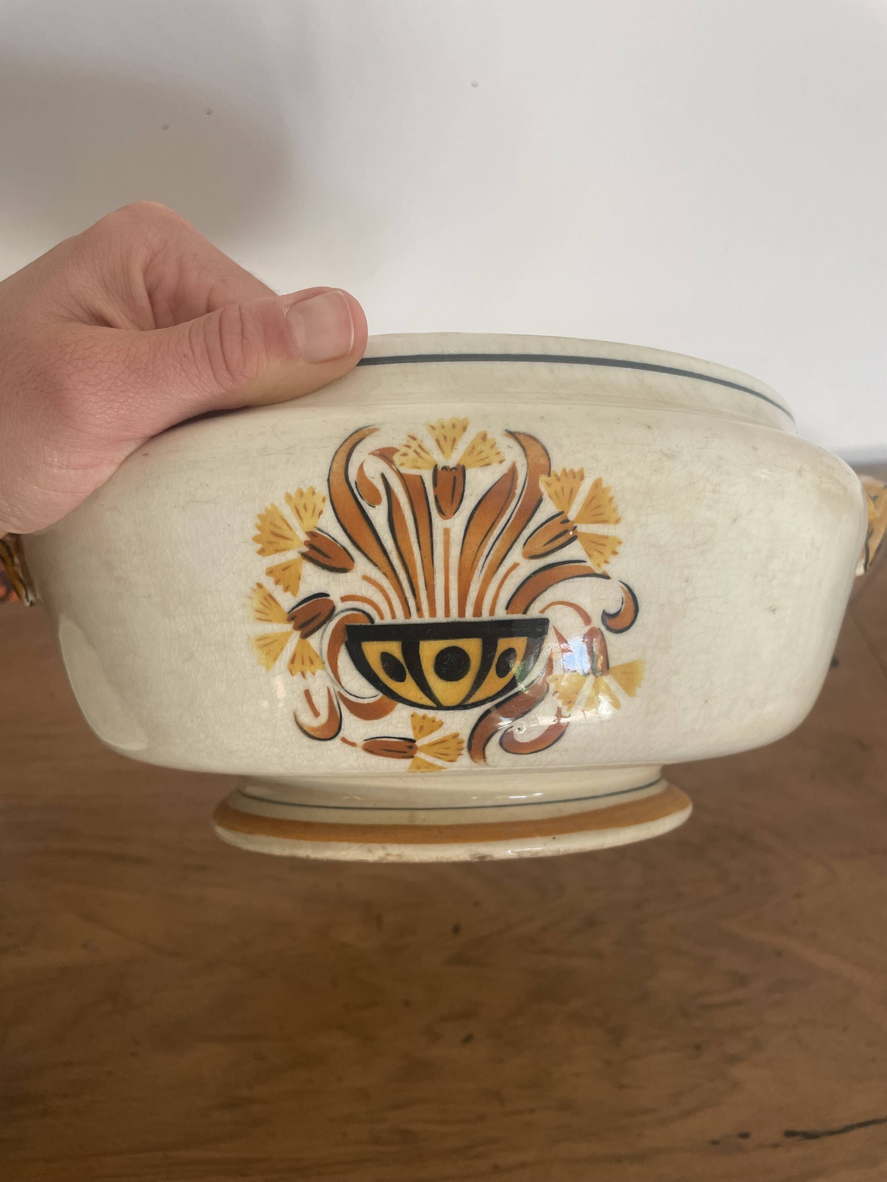 Antique soup tureen Creil and Montereau model "Oeillet"
