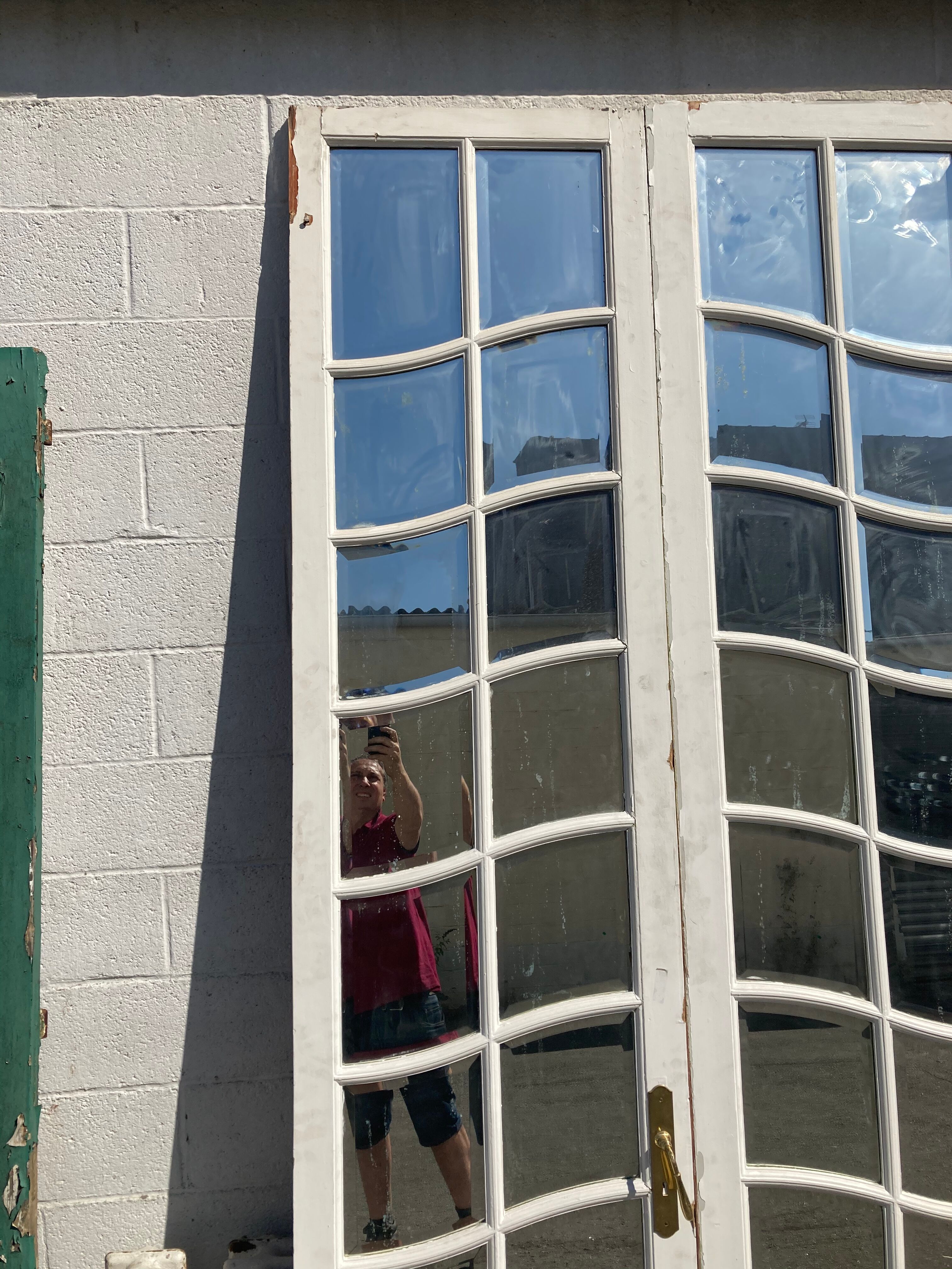 Former double bevelled mirror door