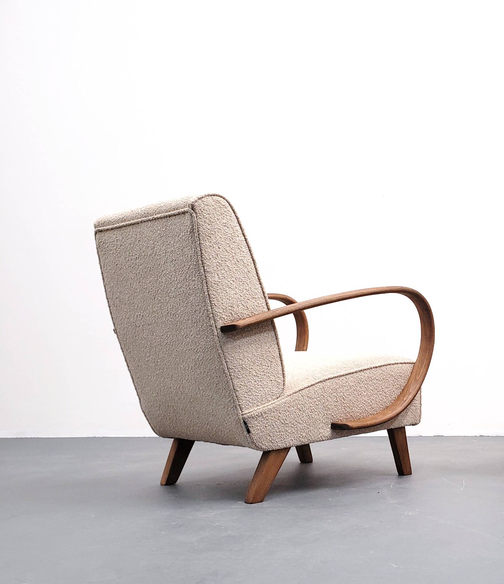 1930 Jindrich Halabala Bentwood Armchair in Beige Buckle
