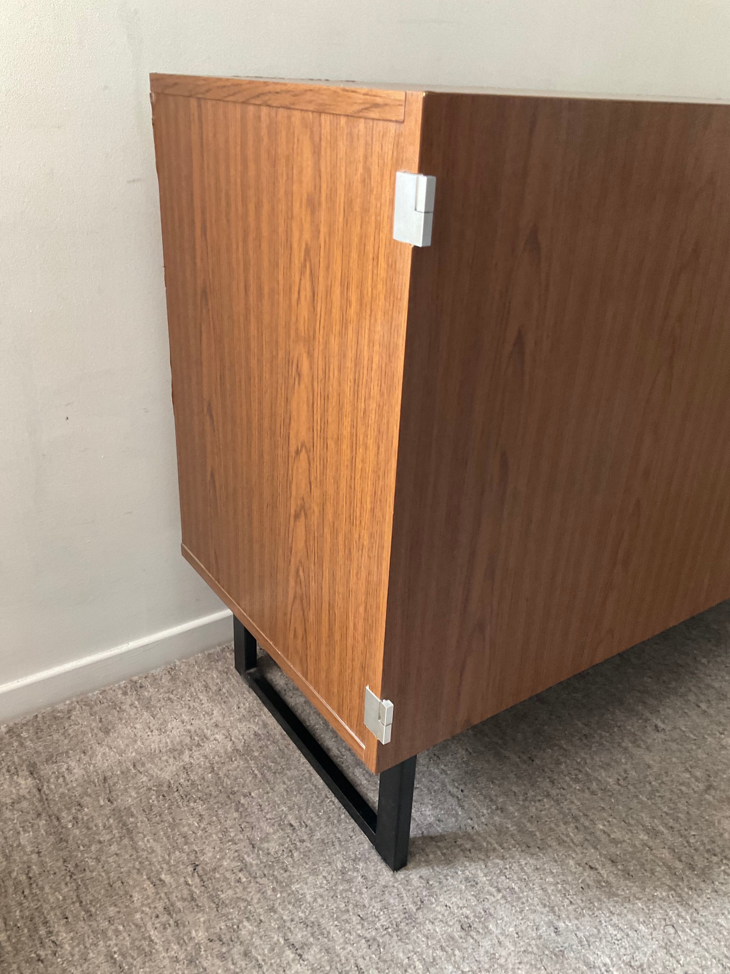 High enfilade Pierre Guariche for Meurop 60s