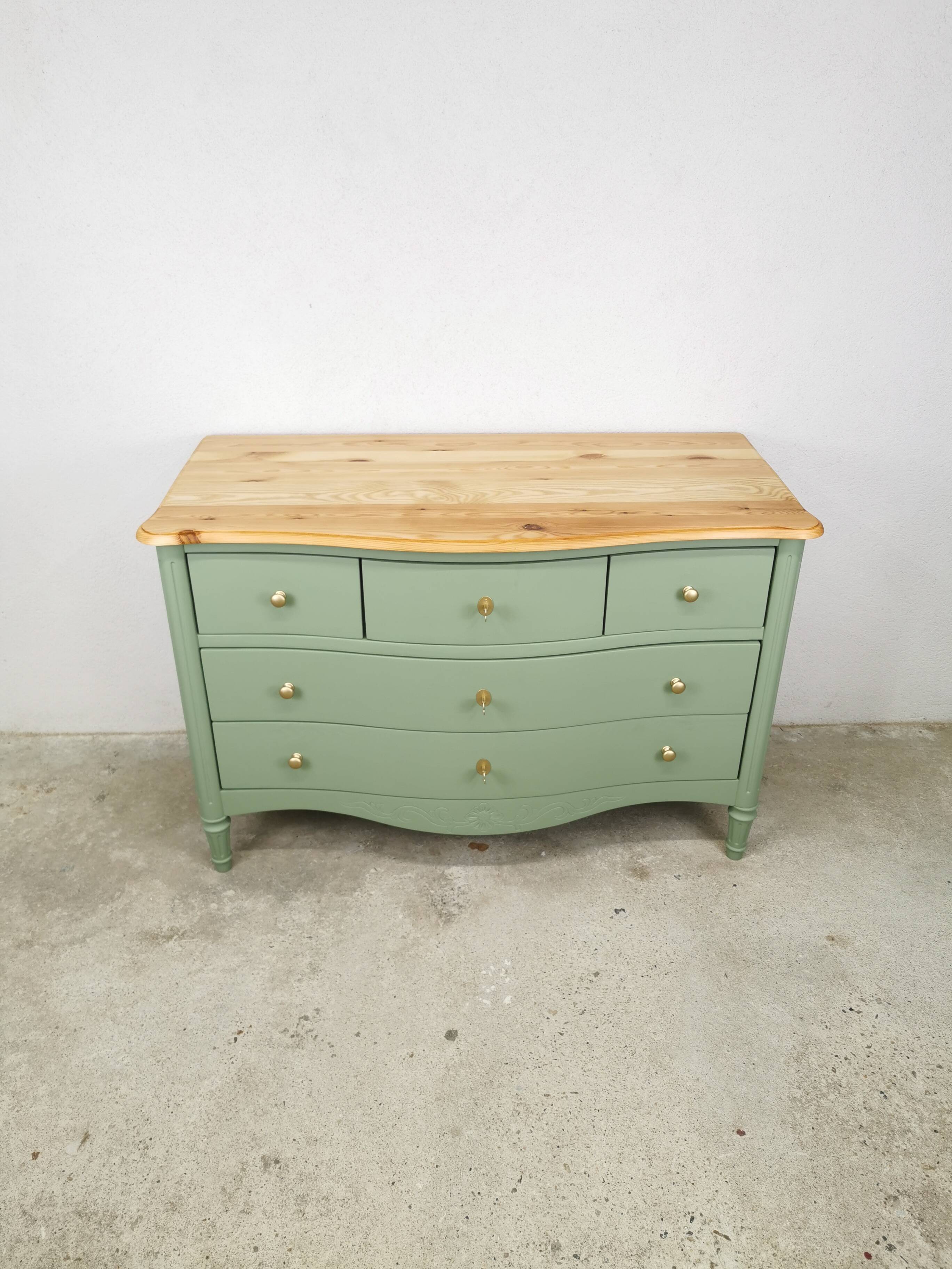 Renovated pine chest of drawers