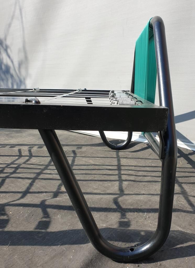 Metal bed  scoubidous green metal