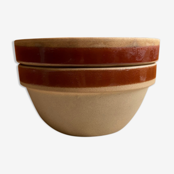 Pair of enamelled sandstone bowls