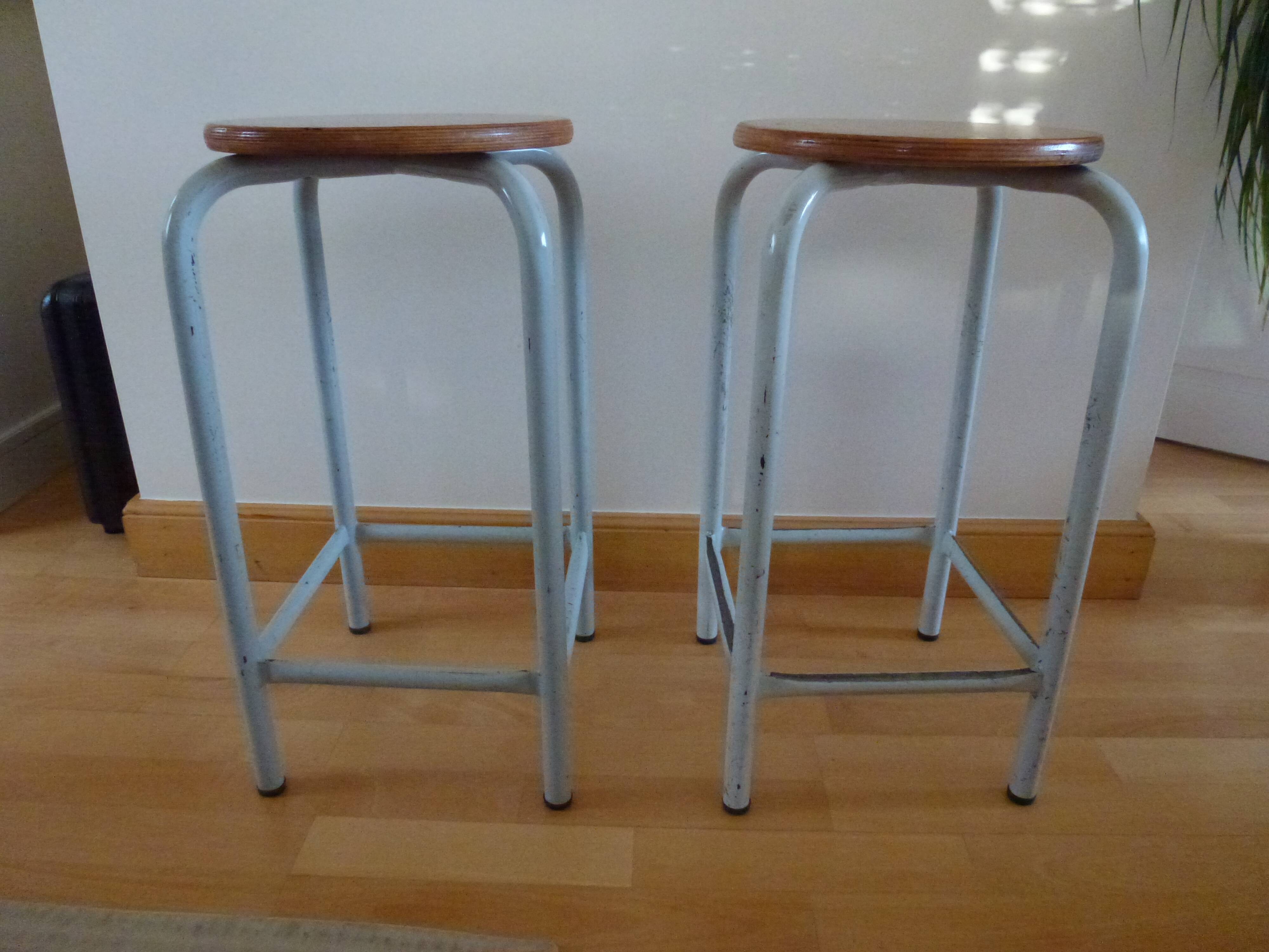 Laboratory stools
