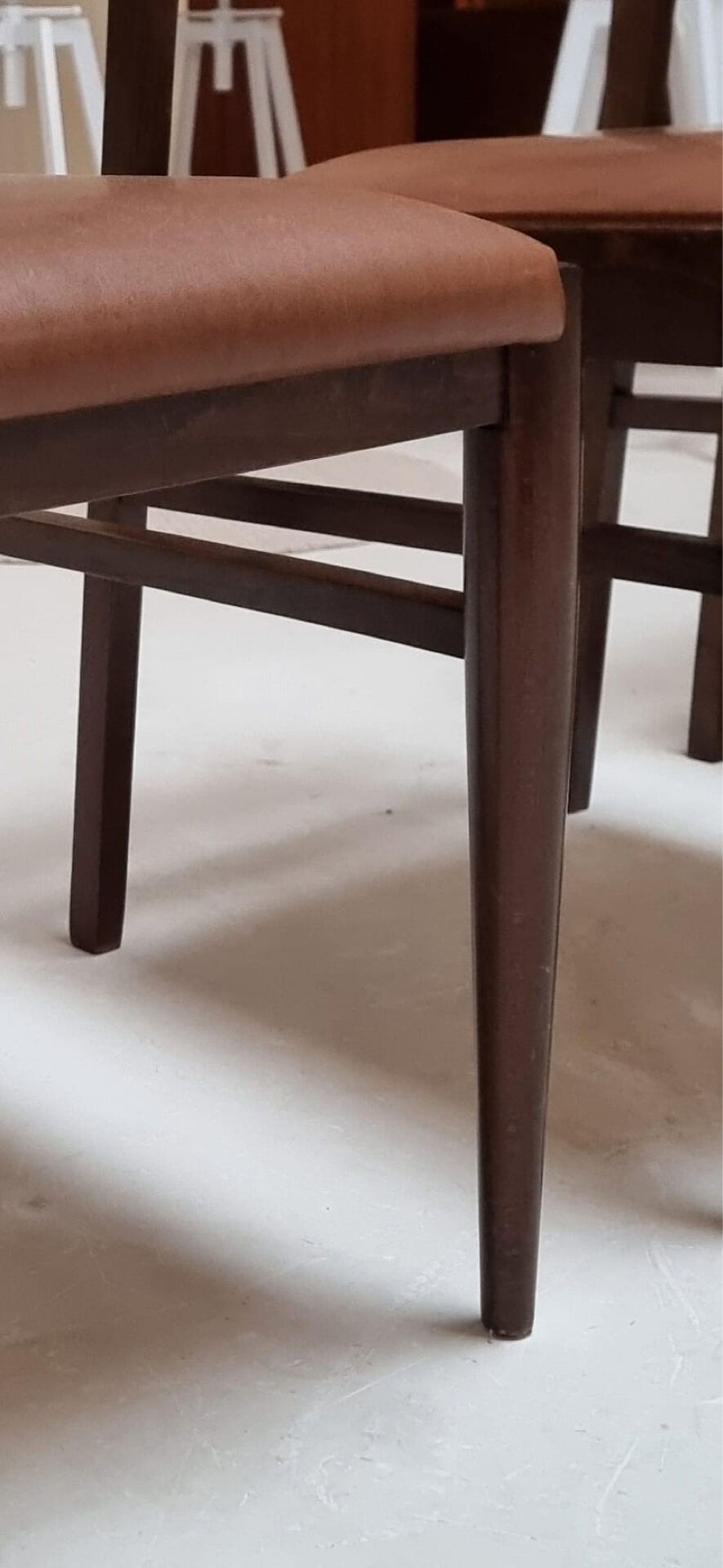 Chaises du milieu du siècle