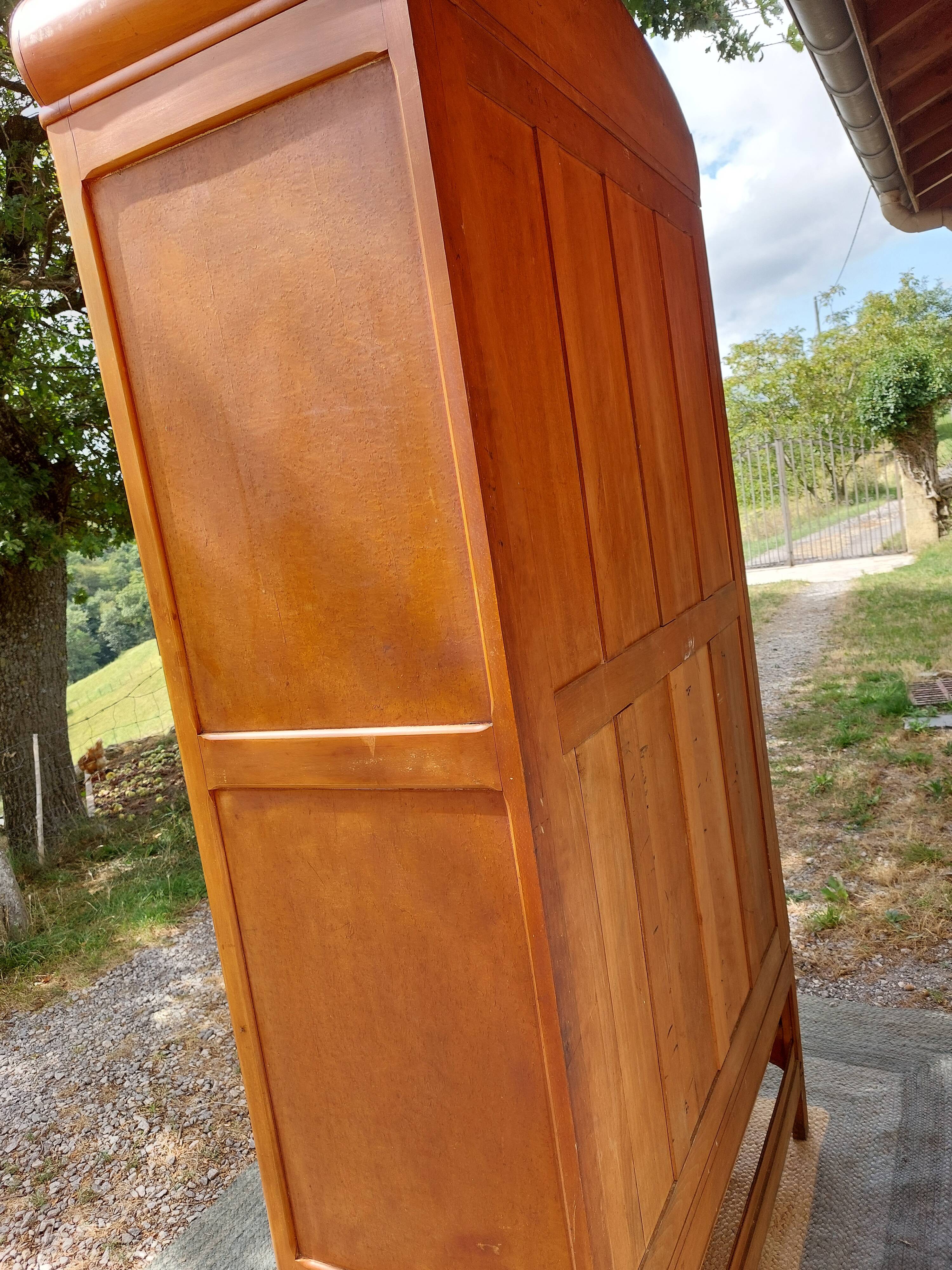 triple function wardrobe, hanging rail