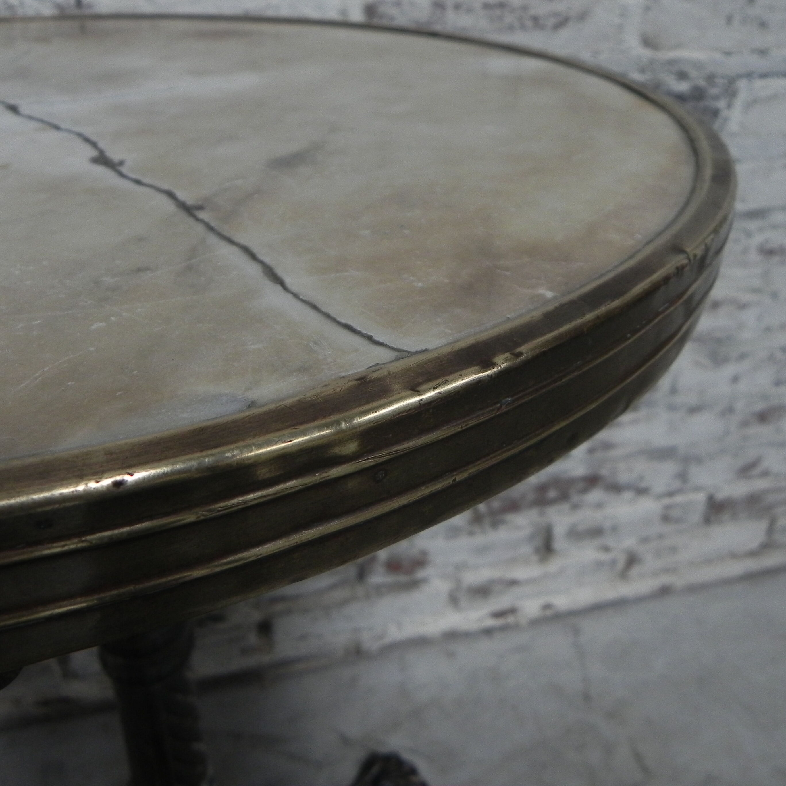 Bistro table with cast iron leg