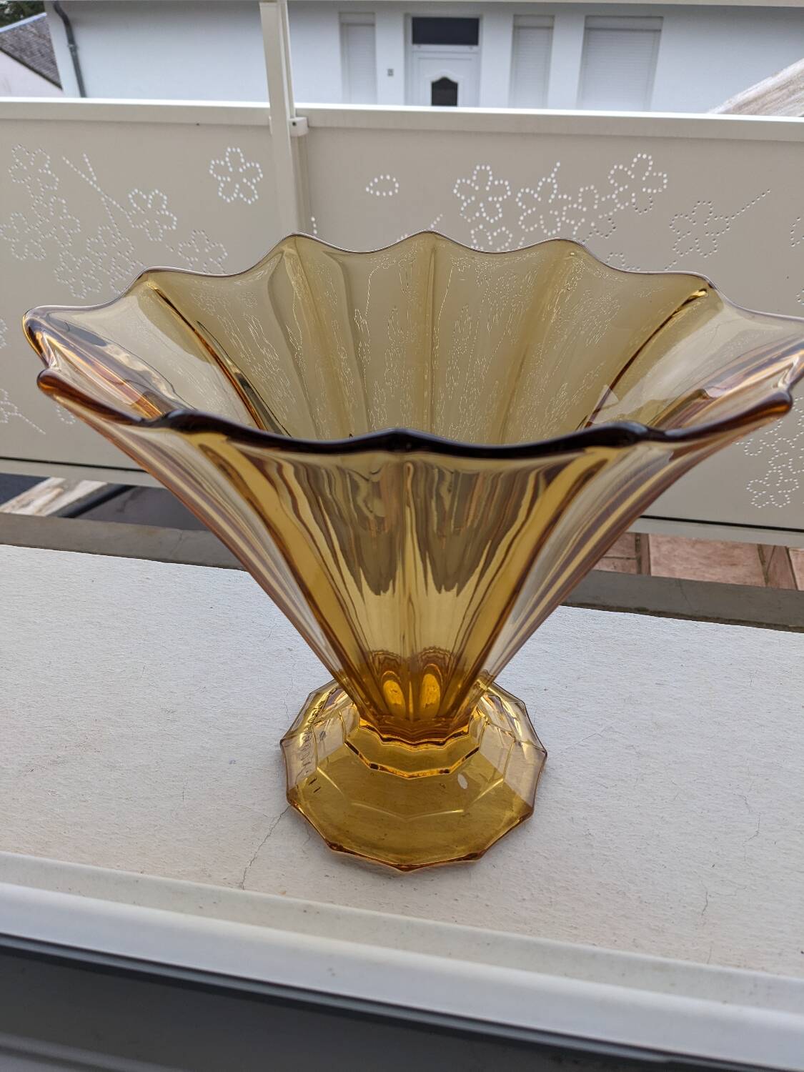 Art deco glass vase
