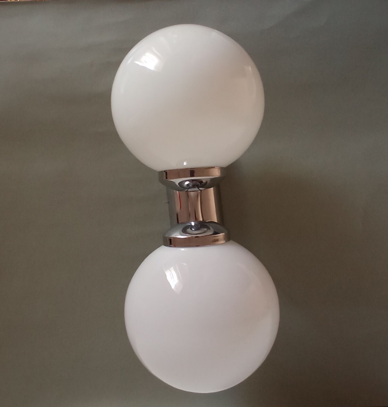 Vintage metal wall lamp