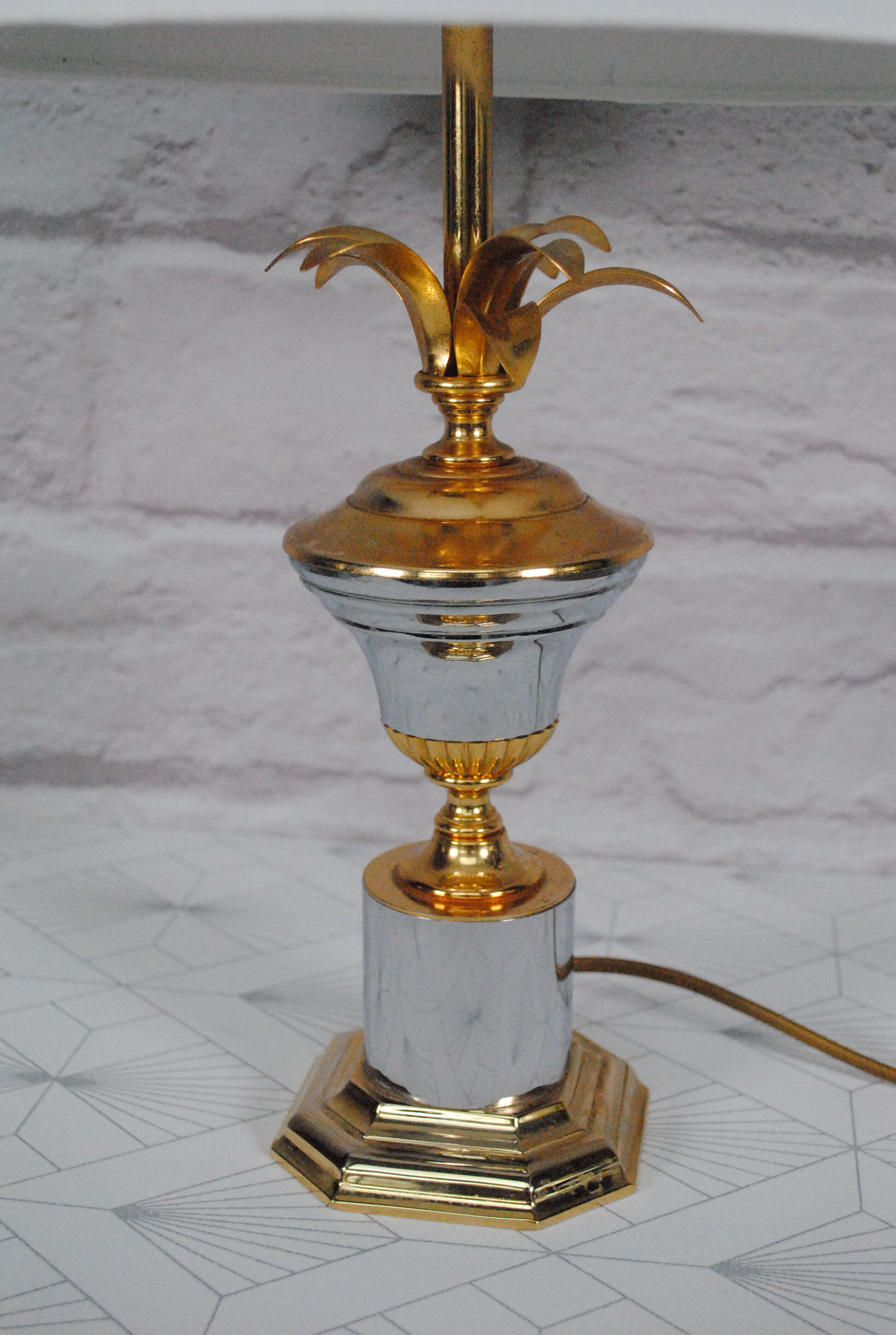 Massive palm lamp, 1970s