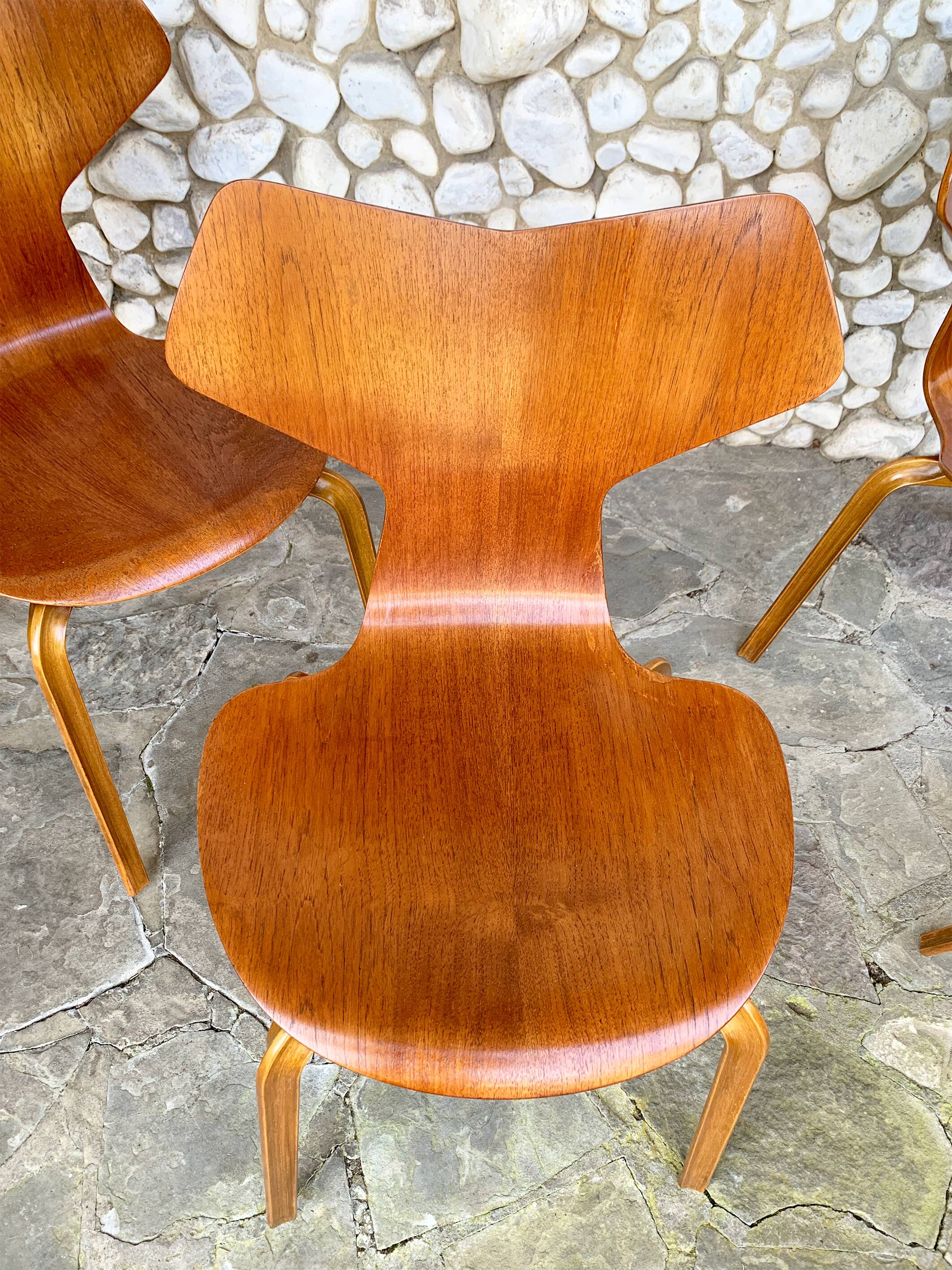 Chair 4130 Grand Prix in teak, Arne Jacobsen for Fritz Hansen