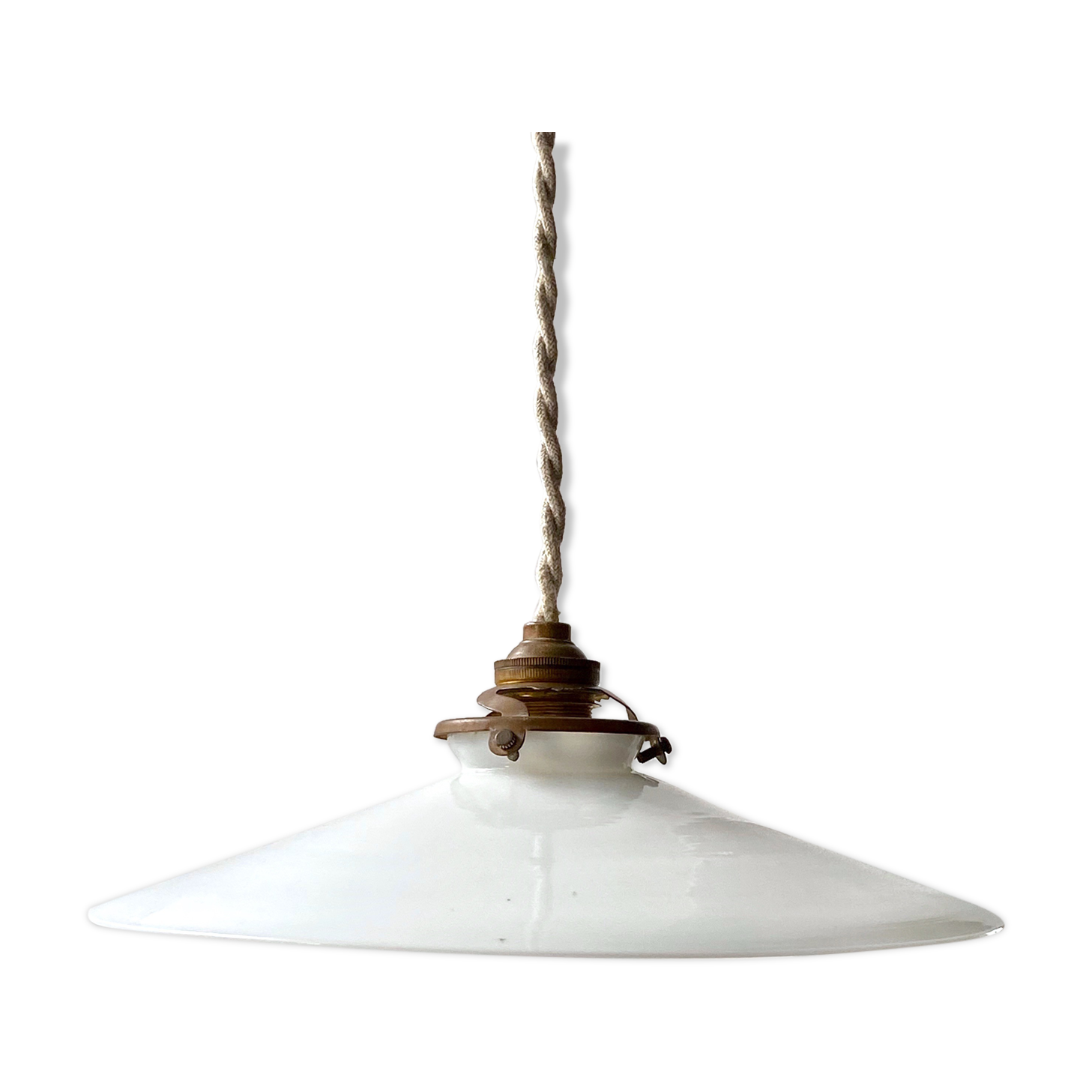 Former opaline suspension