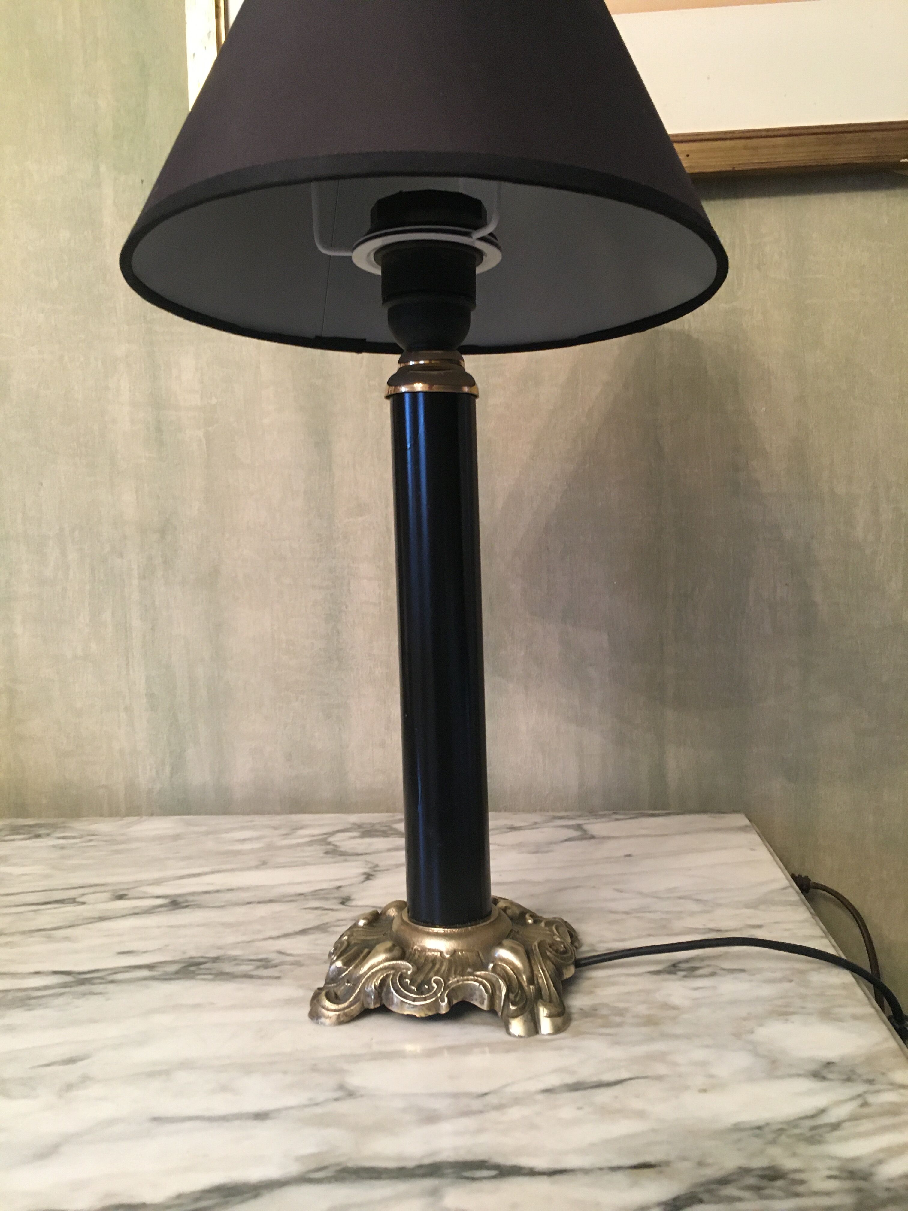 Brass foot lamp