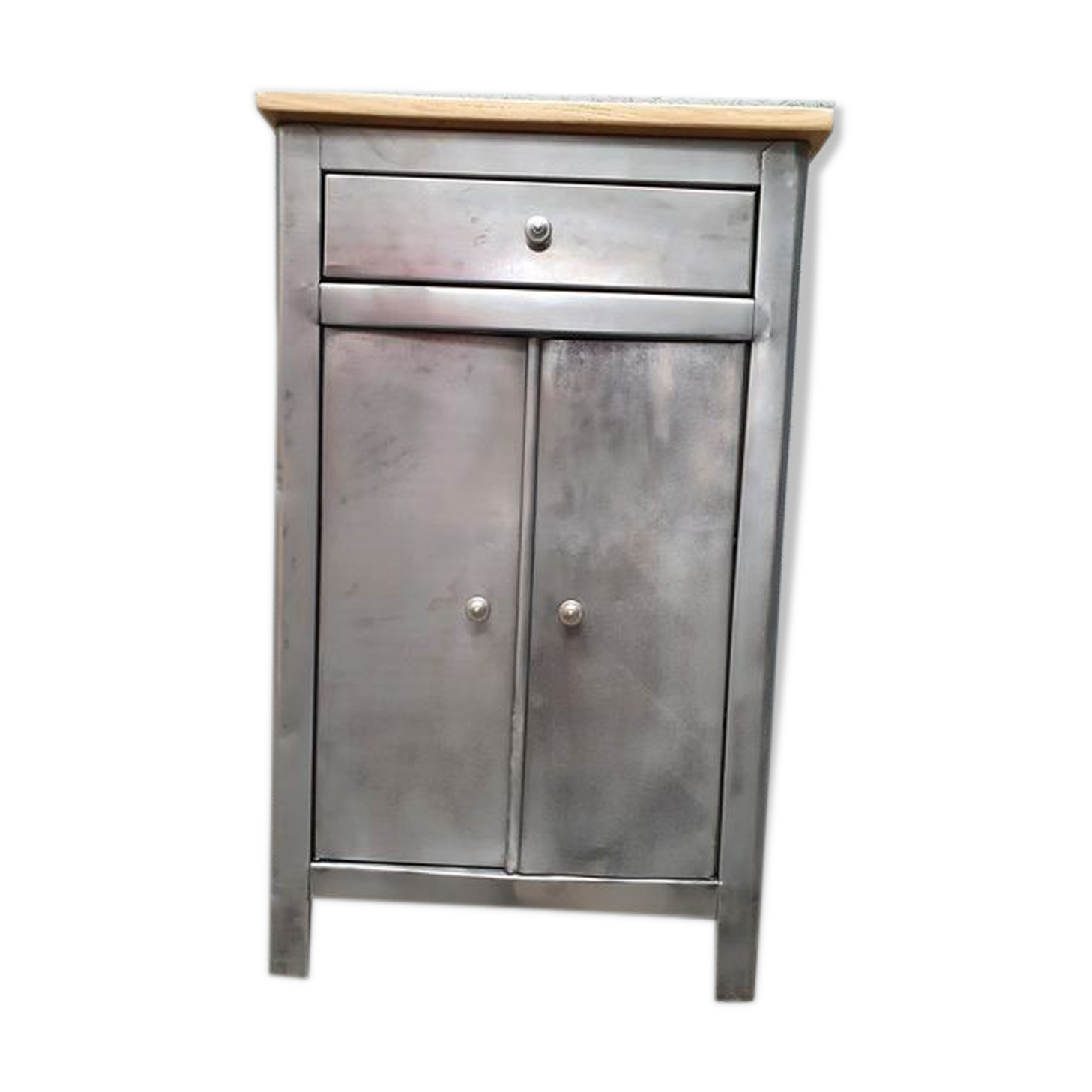 Extra furniture on oak industrial