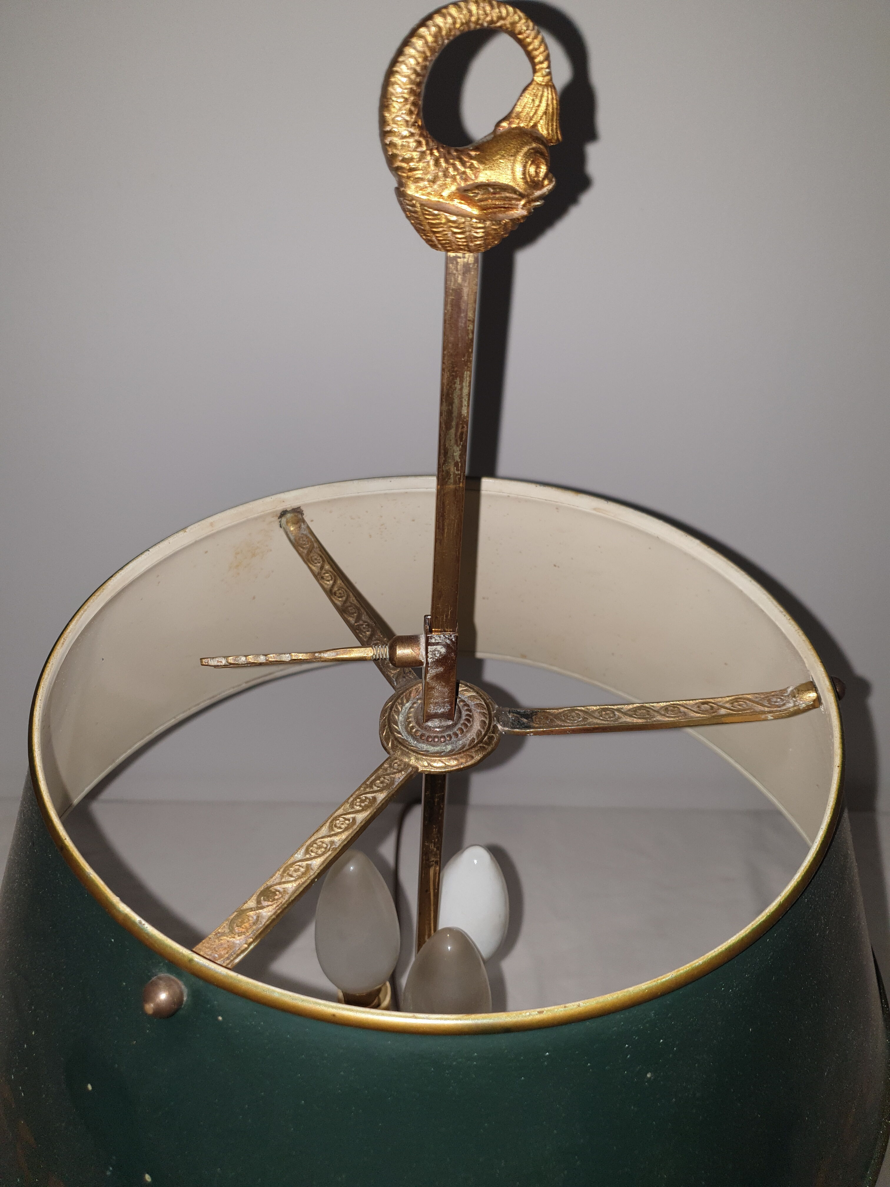 Dolphin hot water lamp