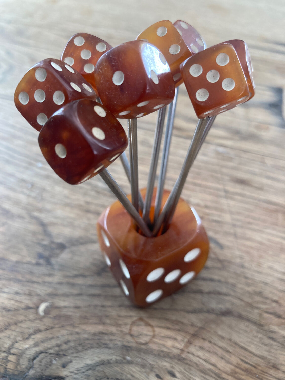 Big dice aperitif peaks in Bakelite