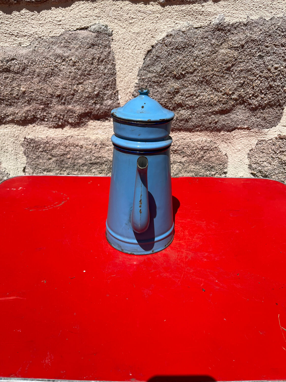 Enamelled coffee maker