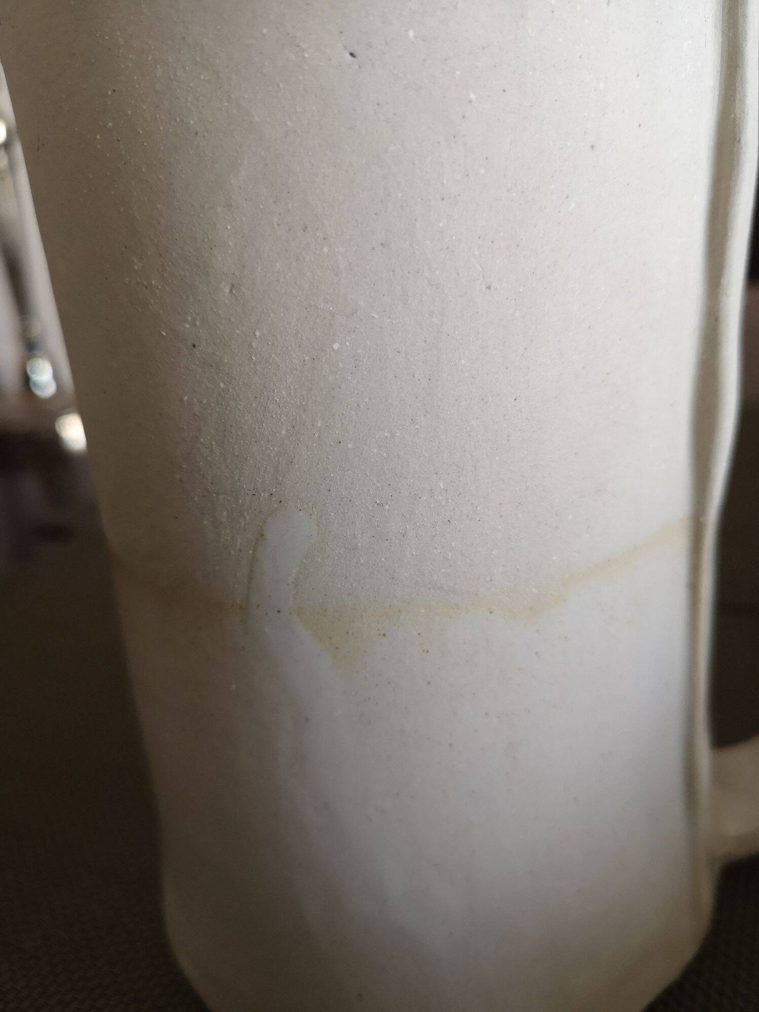 Pichet en terre cuite beige - Travail artisanal