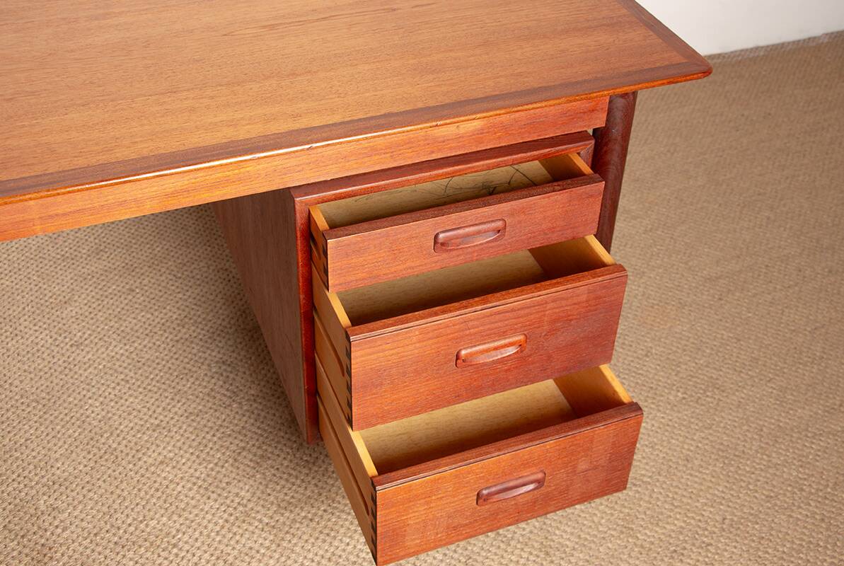 Bureau de Direction Danois en teck par Gunnar Nielsen Tibergaard 1960.