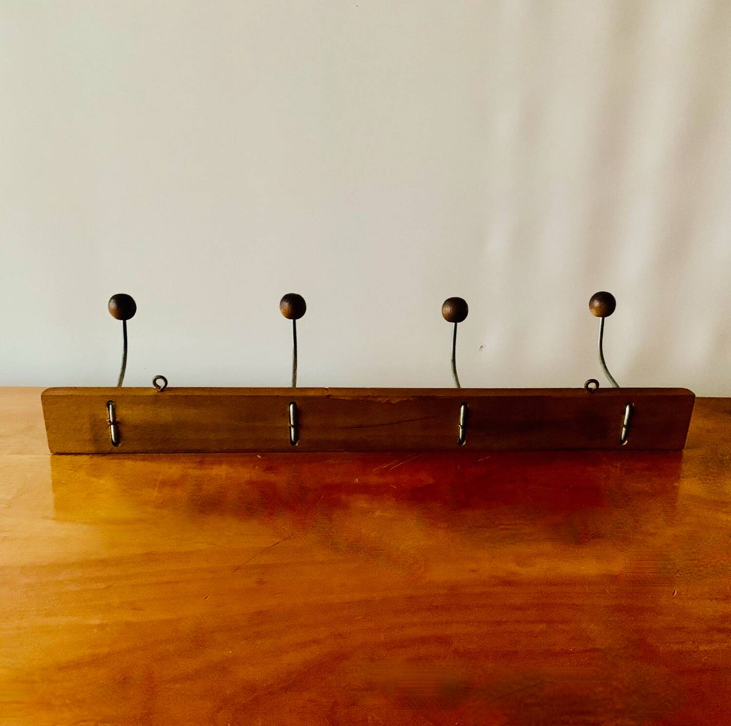 Vintage wooden wall coat rack - 8 balls