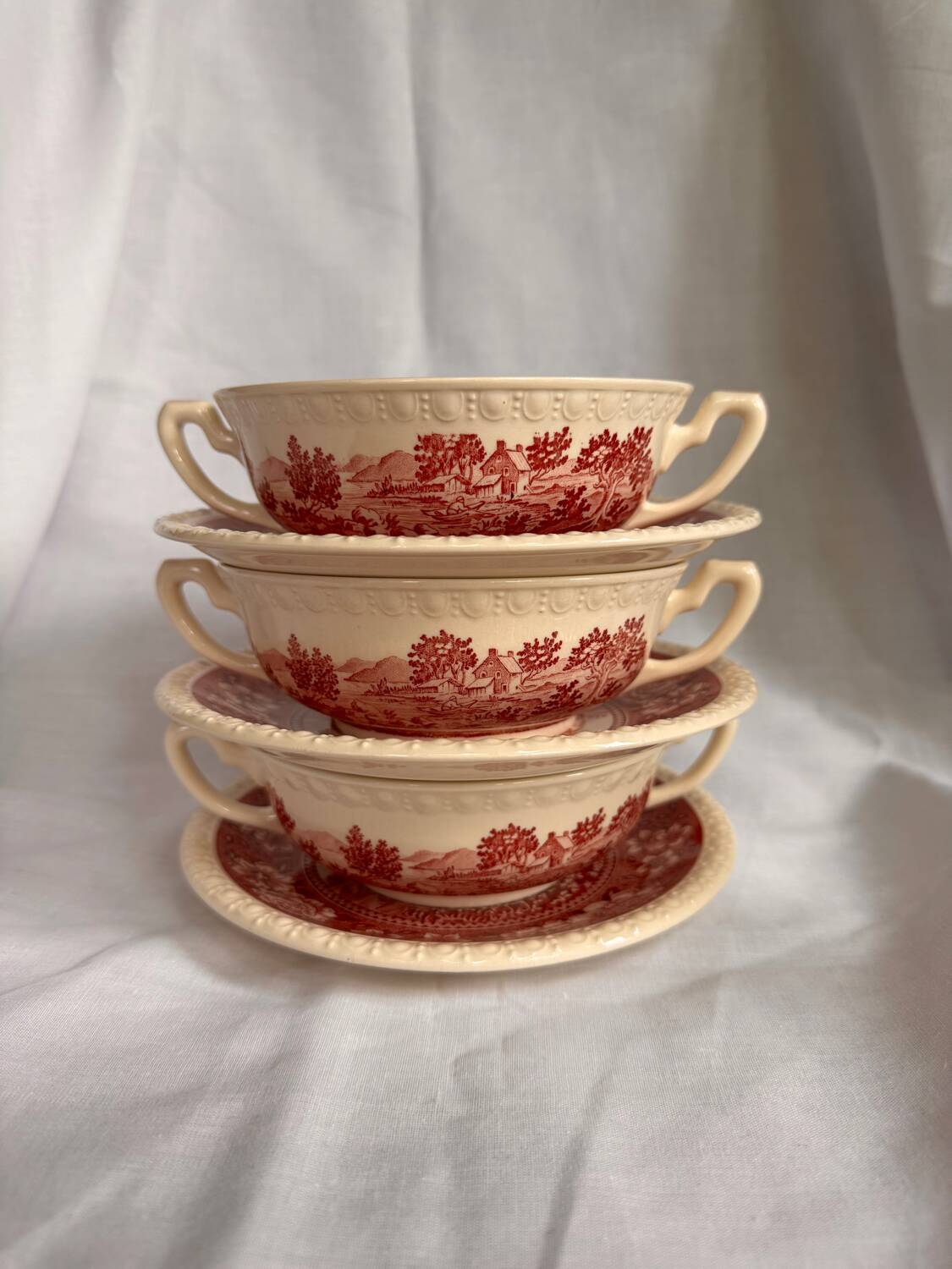 Tasses à soupe Villeroy et Boch Rusticana avec soucoupes.