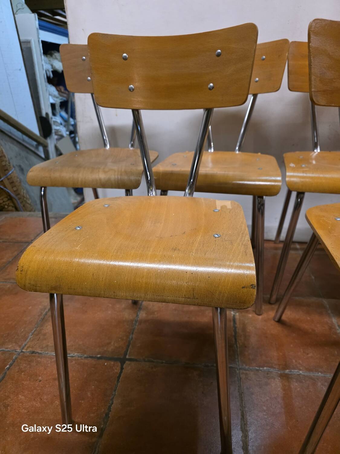 7 vintage school chairs in chrome metal from the 1970s