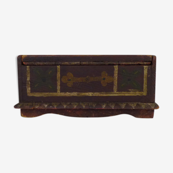 Old chest, hand-painted Asia wooden jewelry box. XIXth