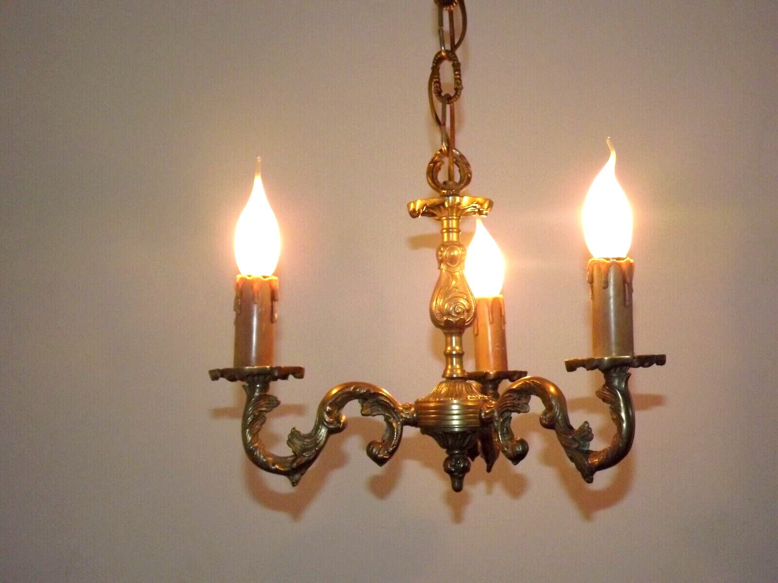 Bronze 3 light chandelier