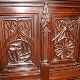Neo-Gothic chest XIXth