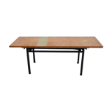 Table goes up and down