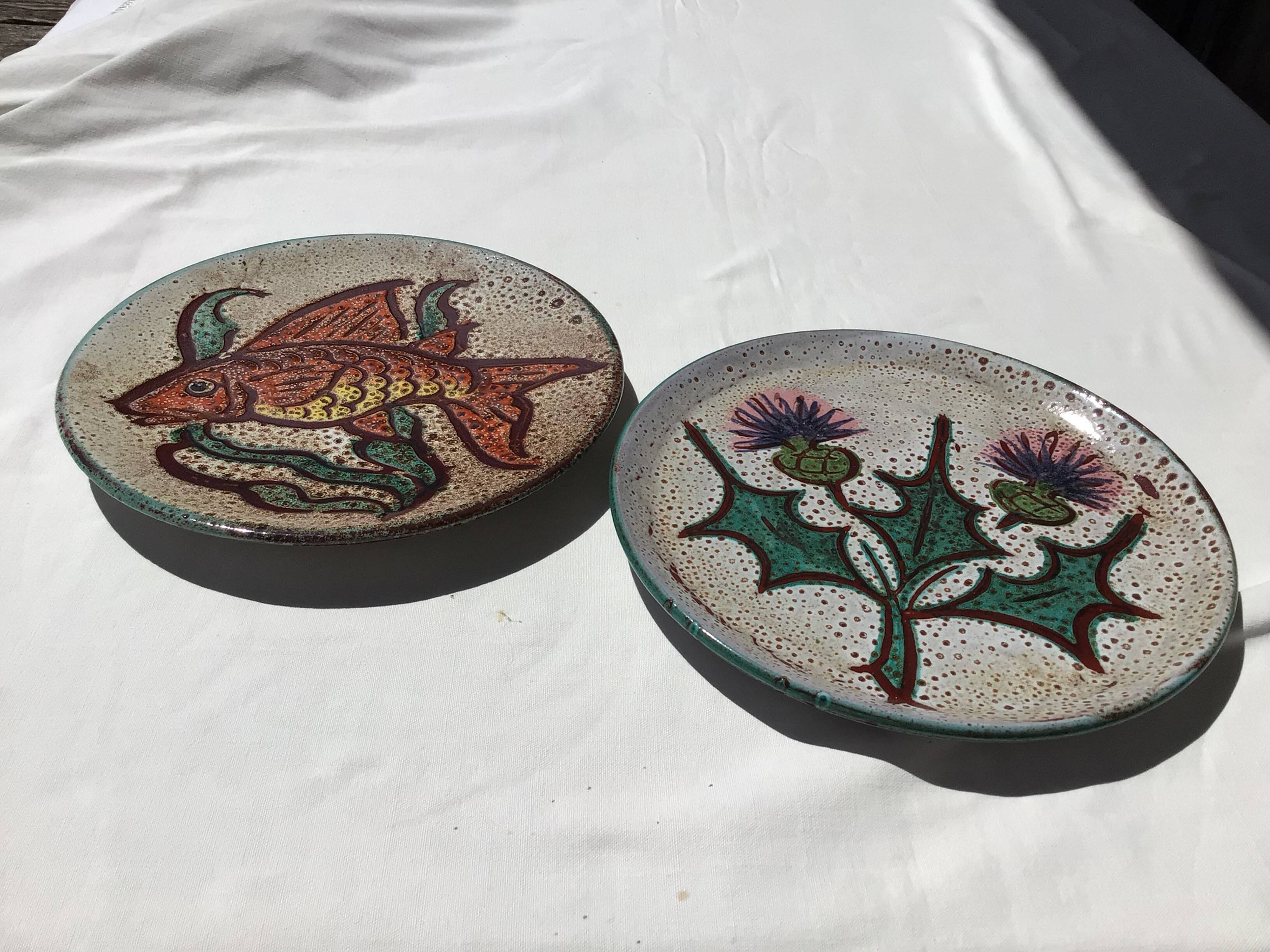 Vallauris Thistles flat plate hand decorated