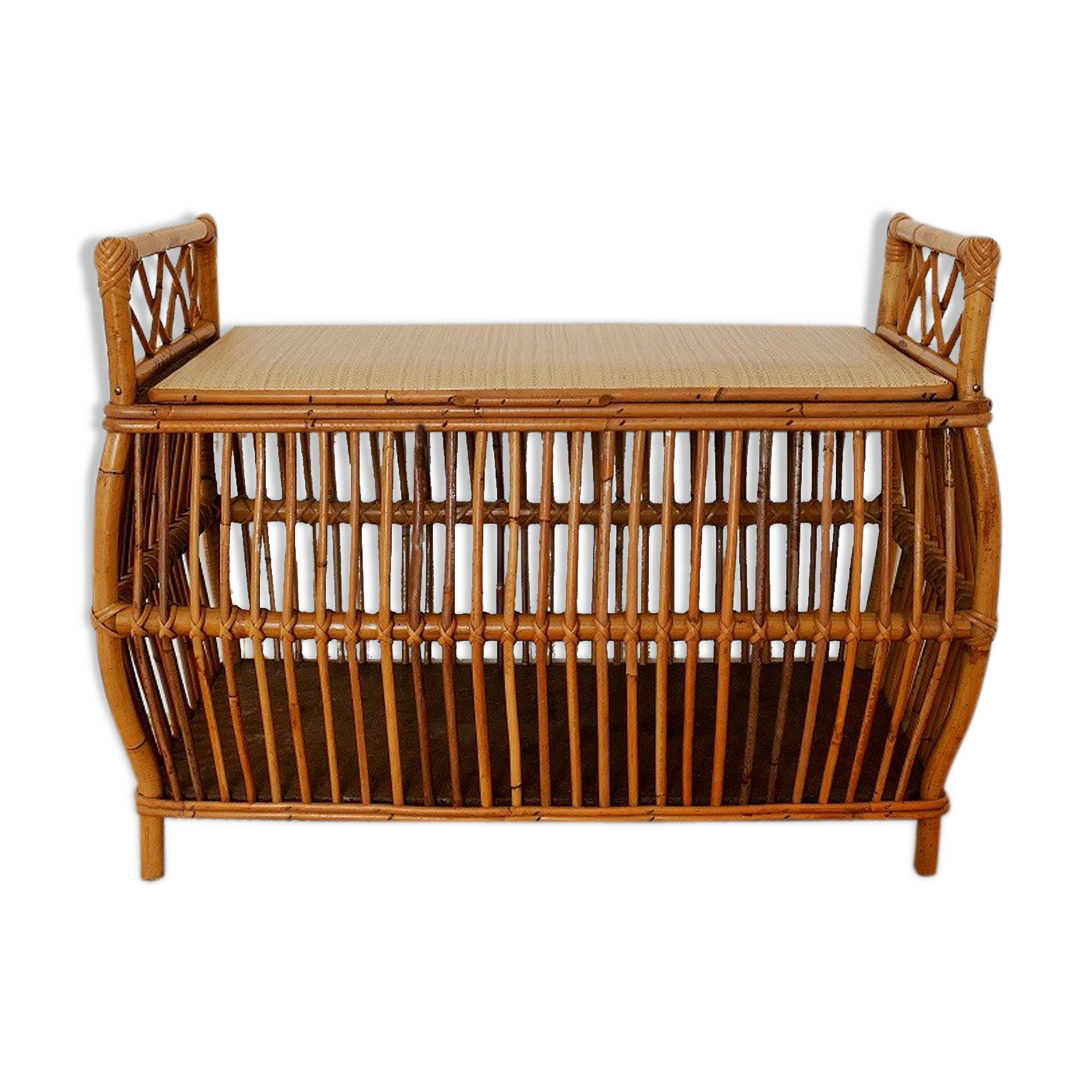 Rattan chest bench