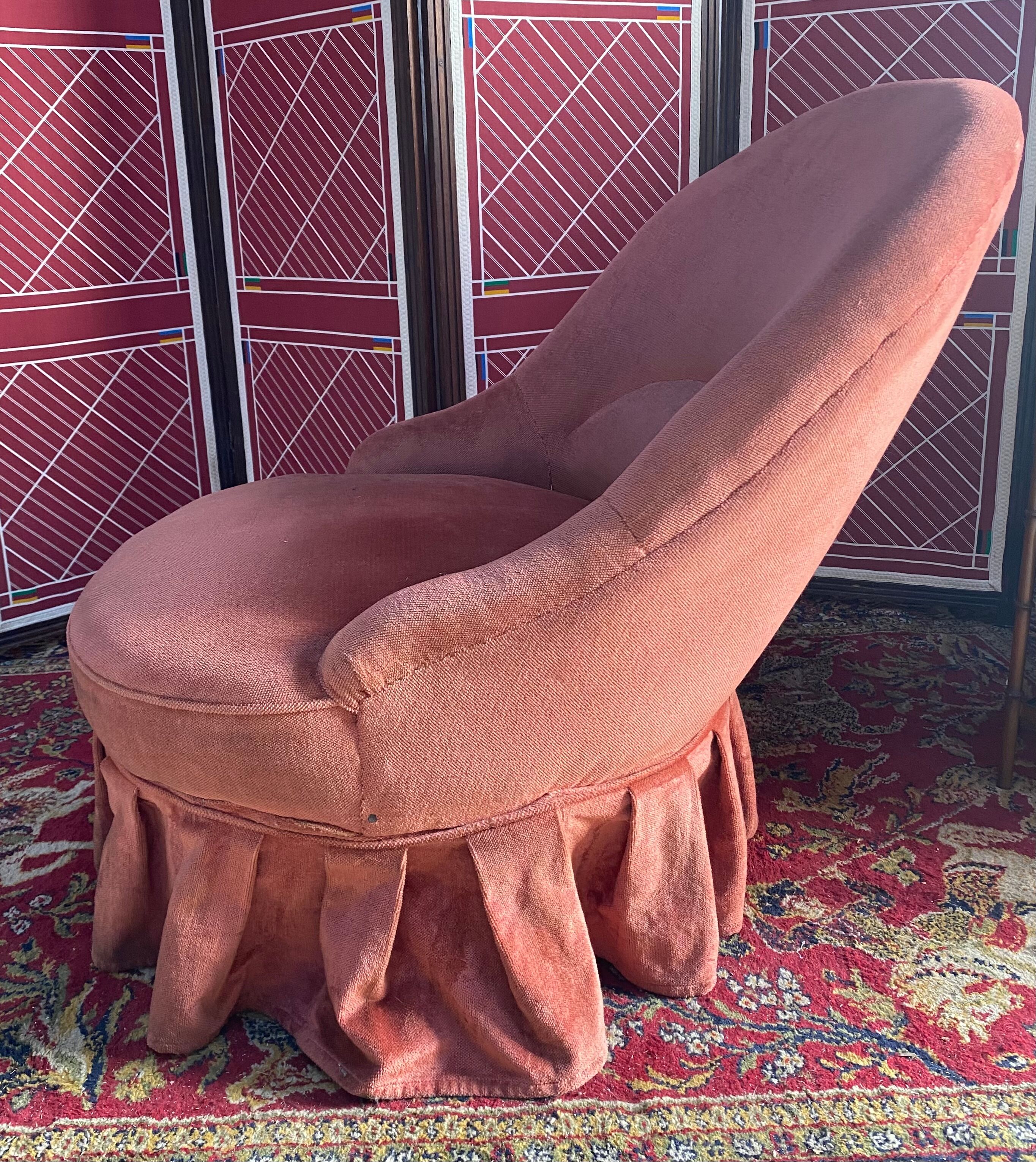 Pink velvet toad armchair