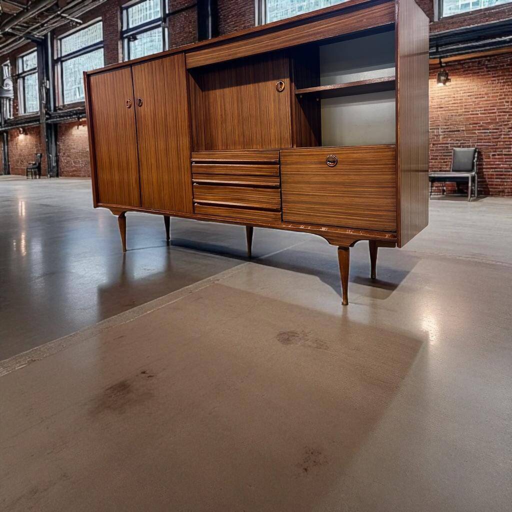 Vintage XL cabinet / sideboard / wall cabinet