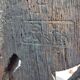 Ancien baromètre et thermomètre des années 30 en bois sculpté. Signé au dos EH PARIS.
