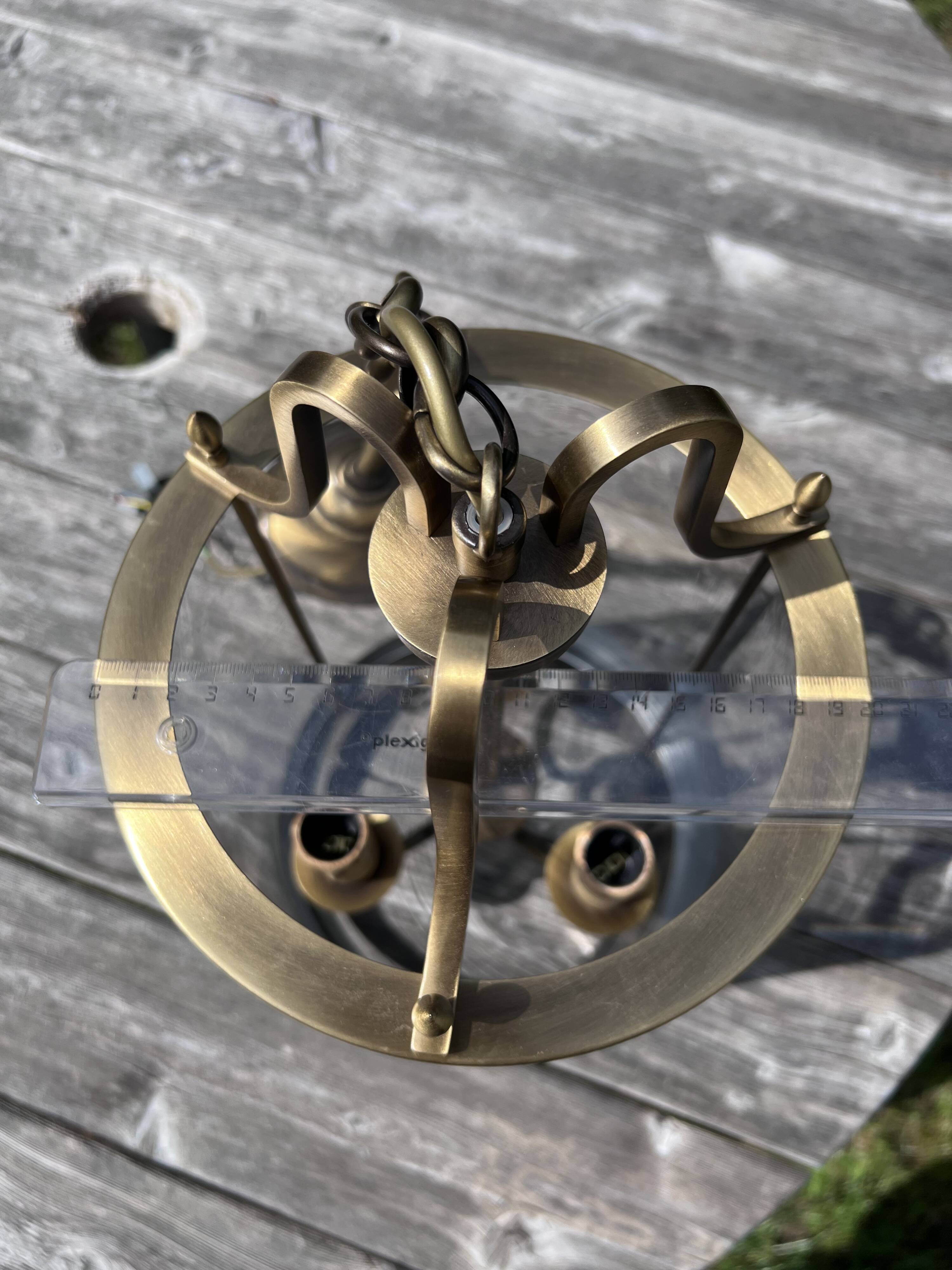 Antique suspended lantern PPE