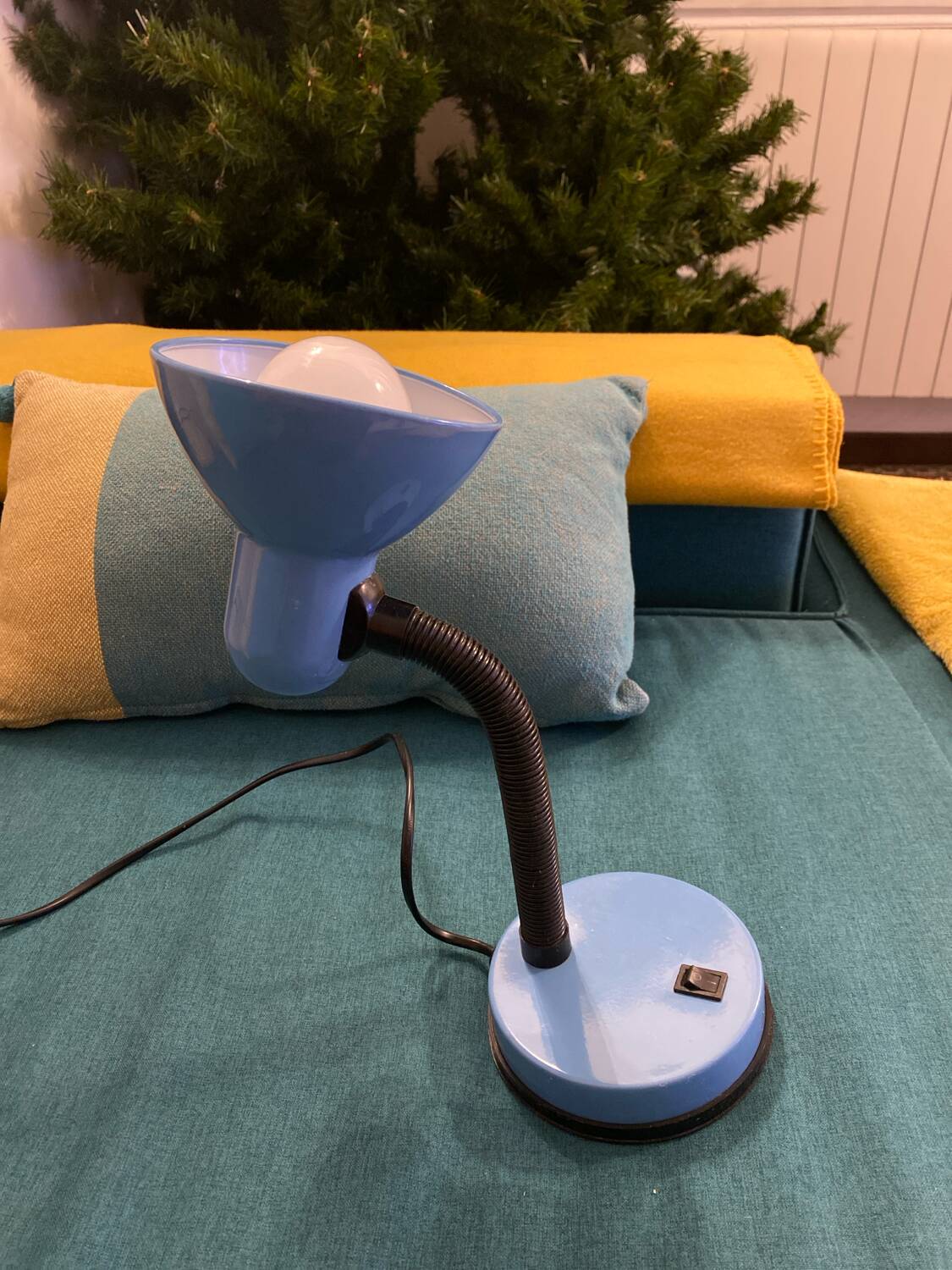 Lampe de bureau seylumiere bleu clair