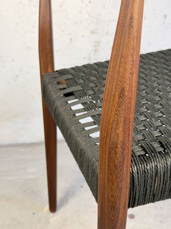 Chaise de salle à manger – Teck et corde danoise noire, 1960