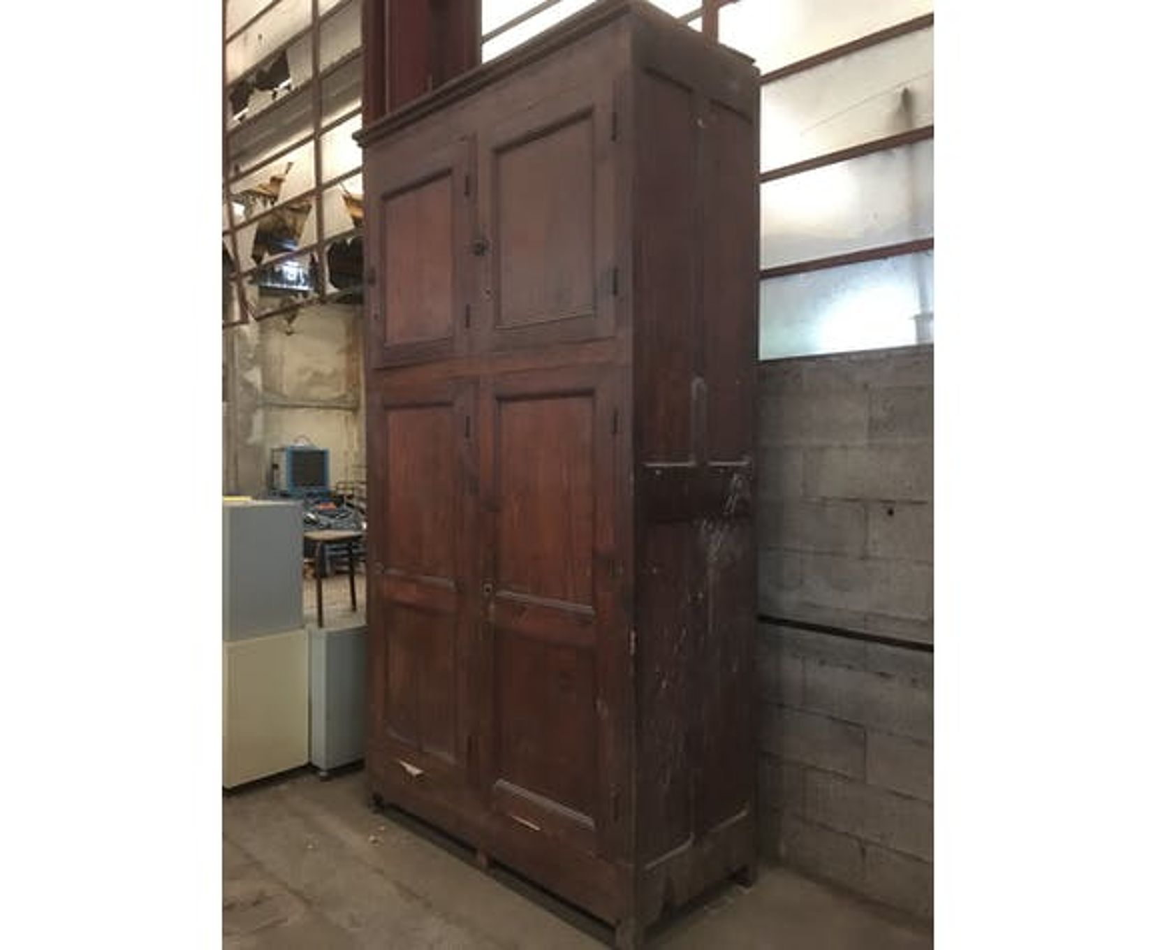 Large Parisian cabinet in workshop fir