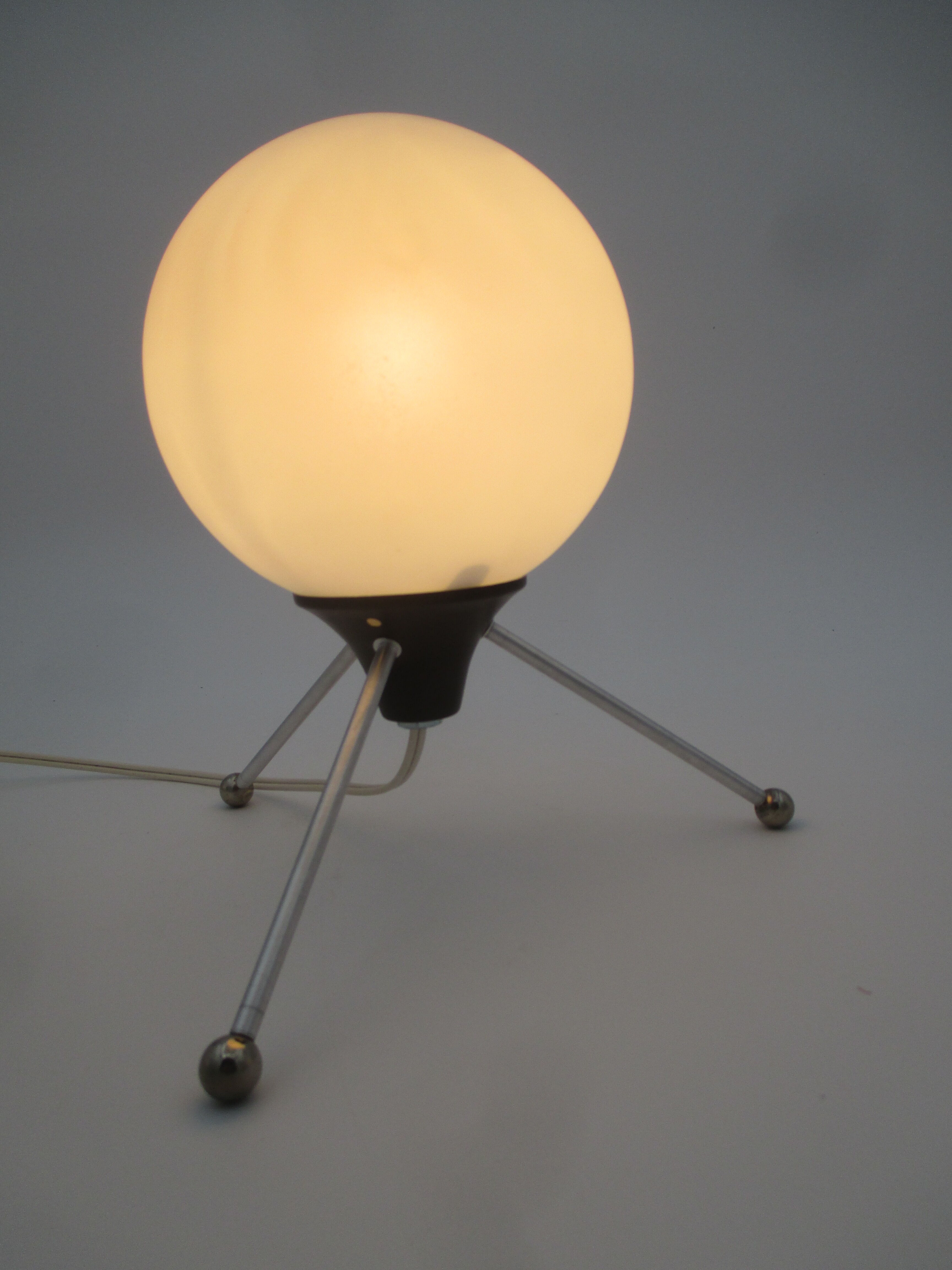 Vintage metal and opaline tripod lamp