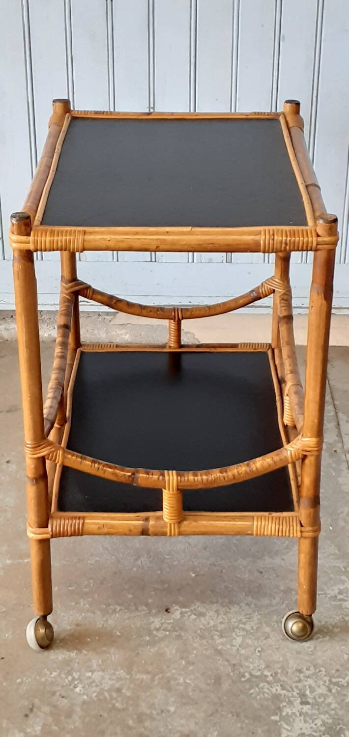 Bamboo rolling table.