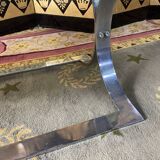 Table basse en métal chromé et verre fumé 1970