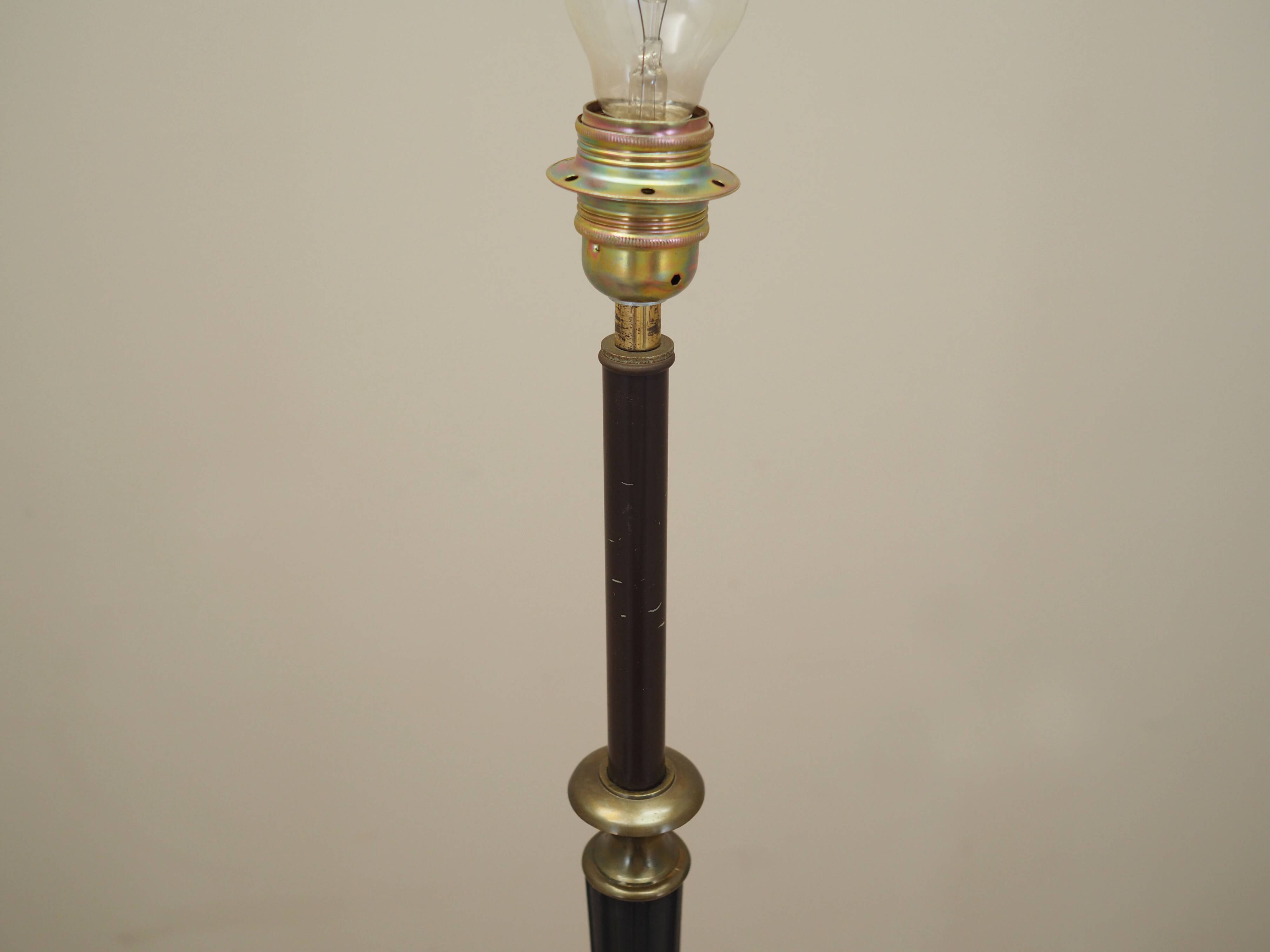Lampadaire, design danois, années 1970, production : Danemark